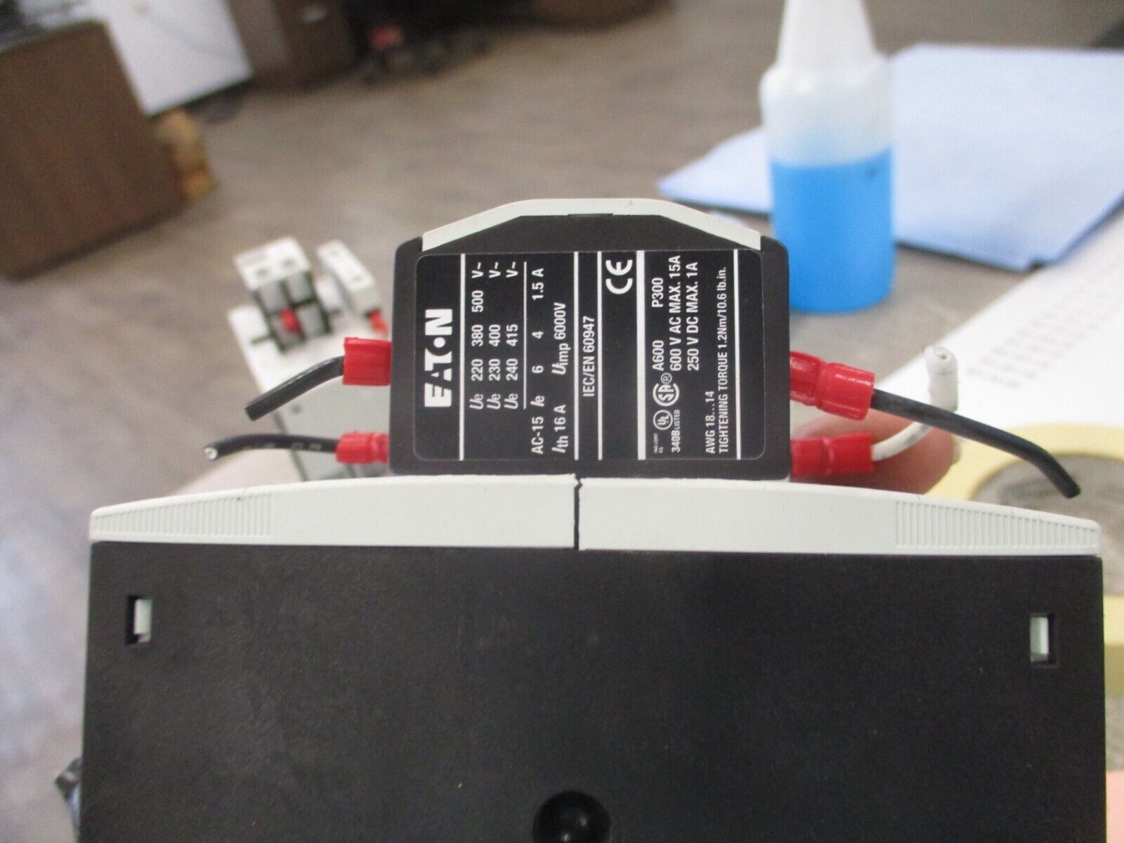 Eaton Contactor XTCE040D 120V Coil 55A 600W w/ Aux Contact Block Broken Din Rail