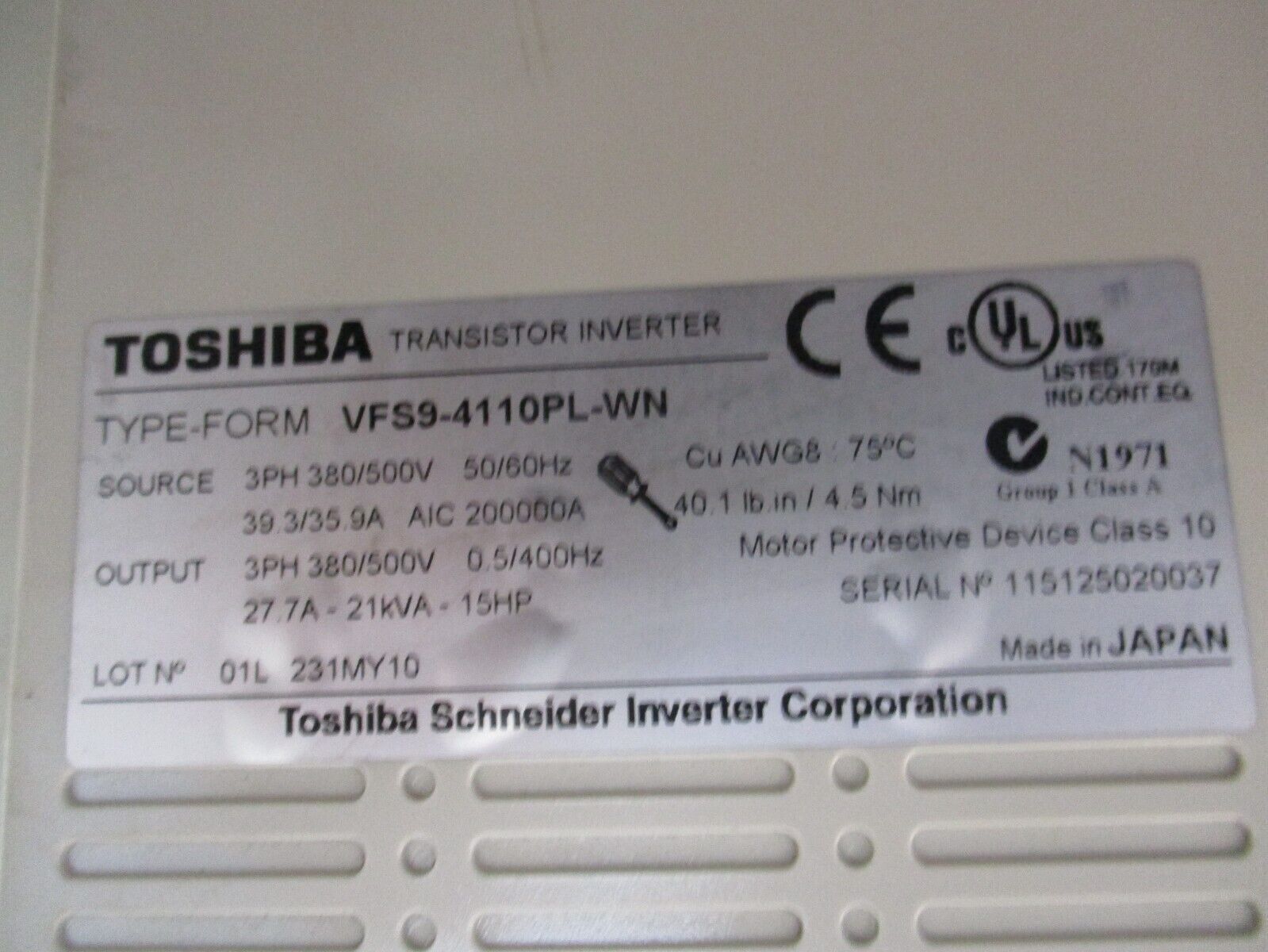 Toshiba AC Drive VFS9-4110PL-WN 15HP 3Ph Input: 380/500V 50/60Hz 39.3/35.9A Used