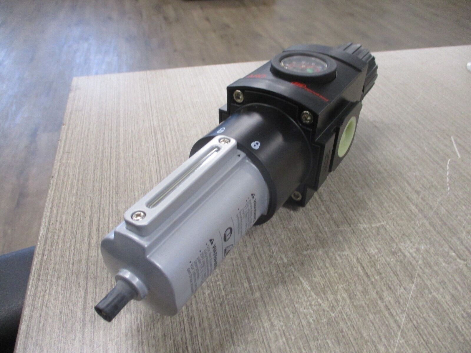 ARO ARO-Flo 3000 Piggyback Filter-Regulator P39464-610 New Surplus