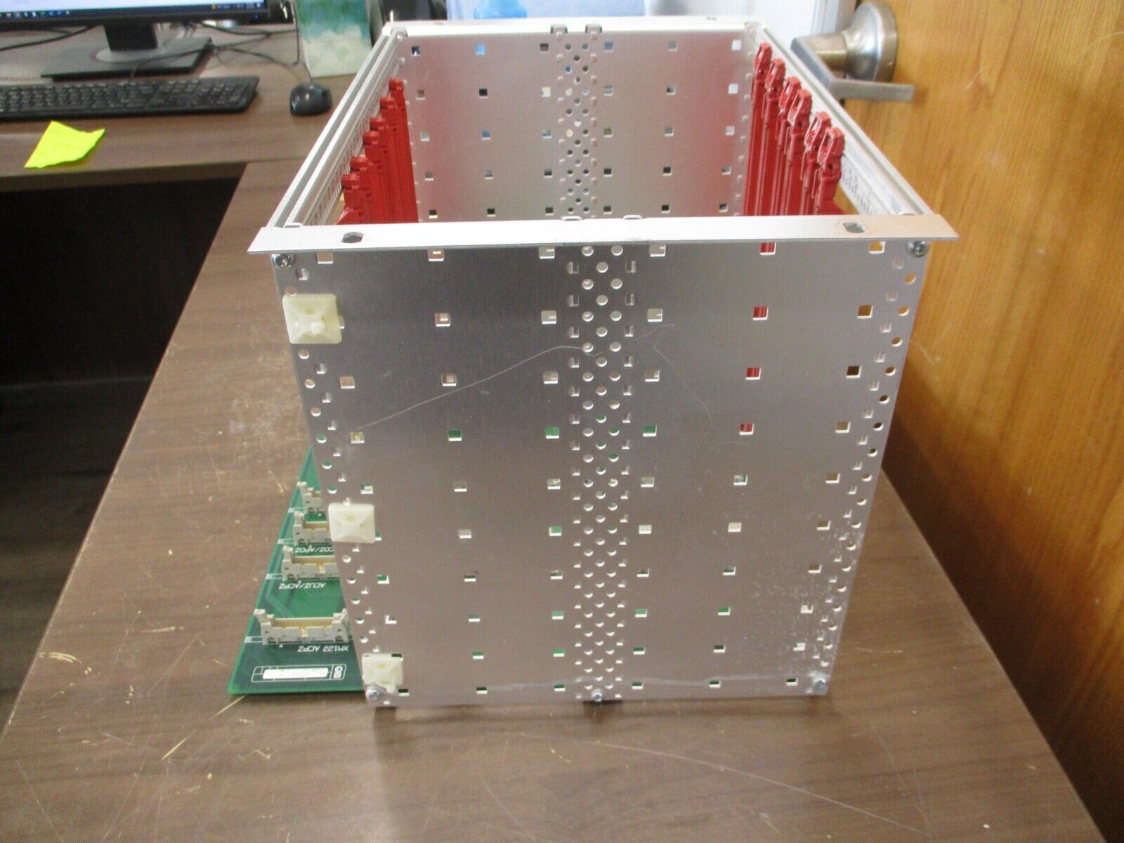 Merlin Gerin PRIZ PLC Rack 6739820 *(2) Broken Mounting Rails* Used
