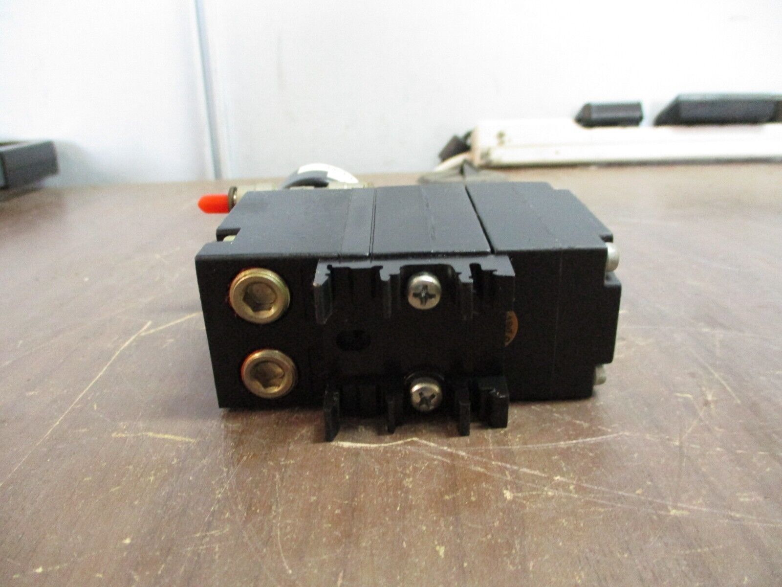 Fairchild Transducer TT6000-401 Input: 4-20mA Output: 3-15PSIG Used
