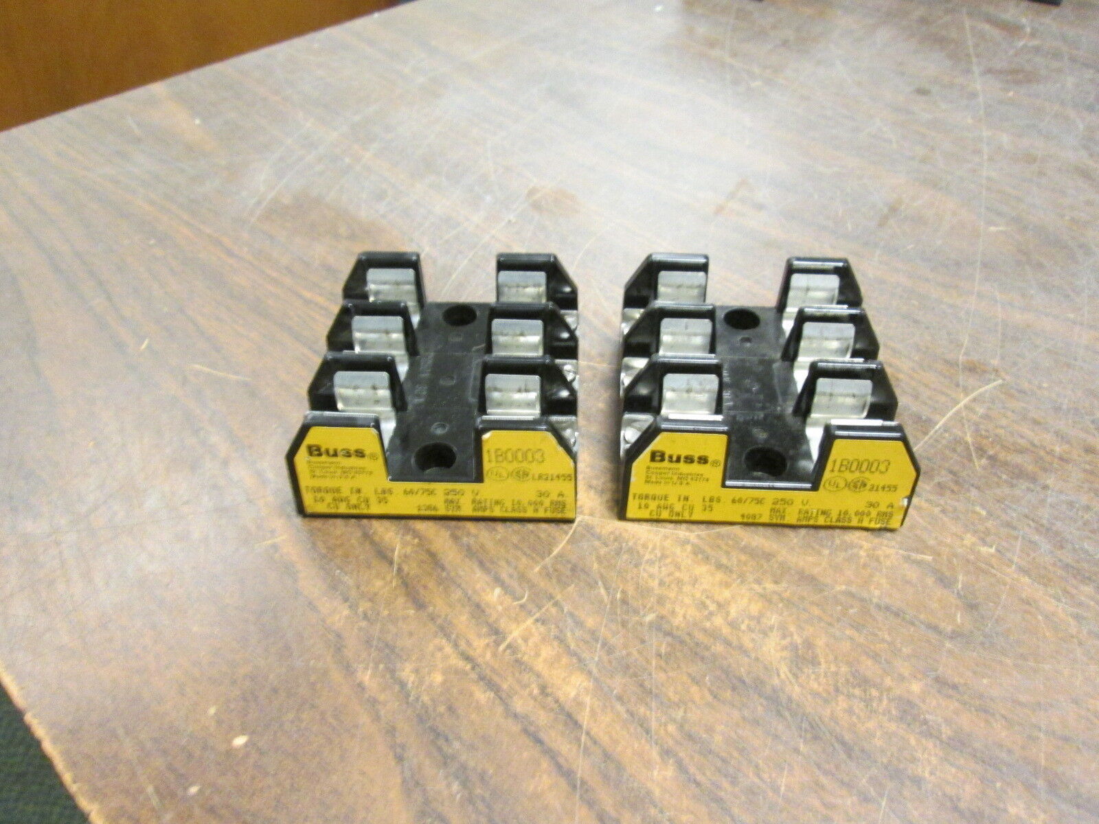 Buss Fuseholder 1B0003 30A 250V 3P *Lot of 2* Used