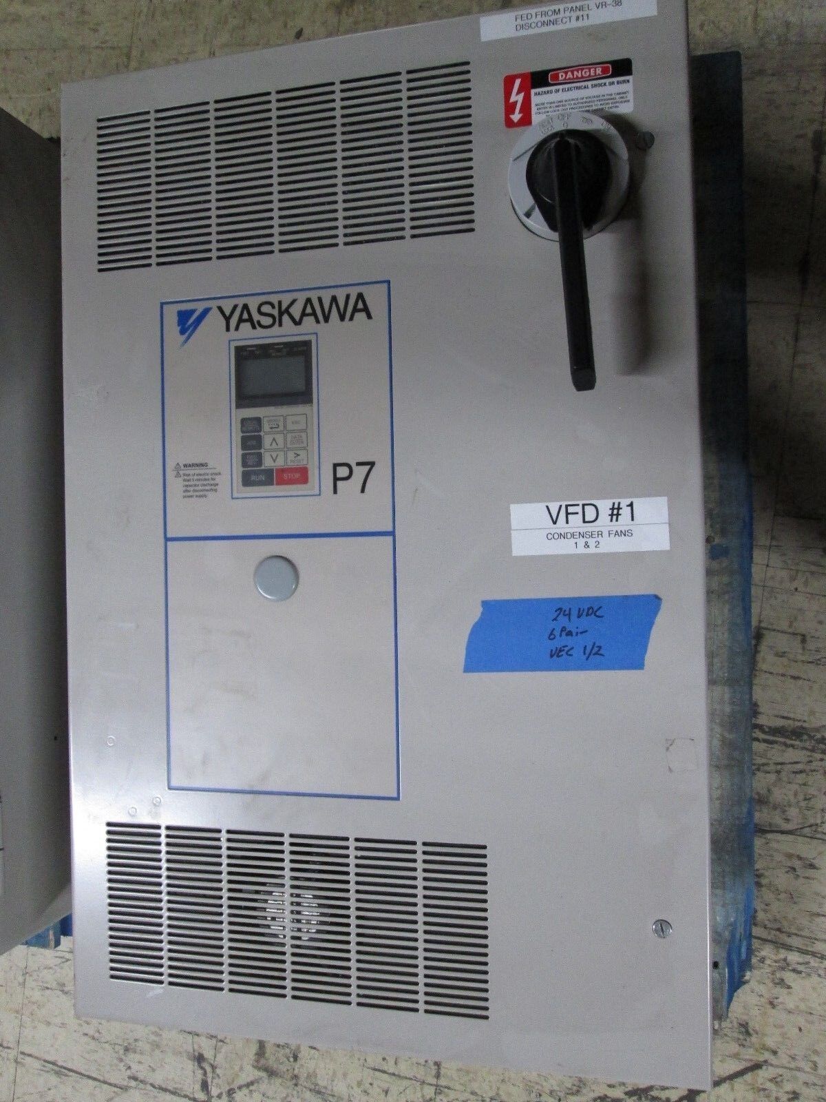 Yaskawa AC Drive w/Disconnect CIMR-97U4011 21KVA In: 480V 25.7A Out: 0-460V 21A