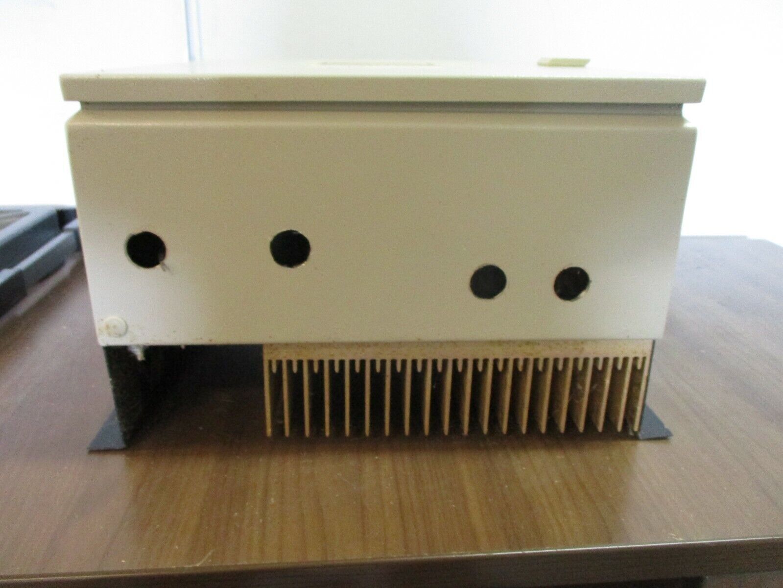 Motortronics AC Drive KP1-405-E-GF 5HP 400V 50/60Hz 8.8A Nema 4X Used
