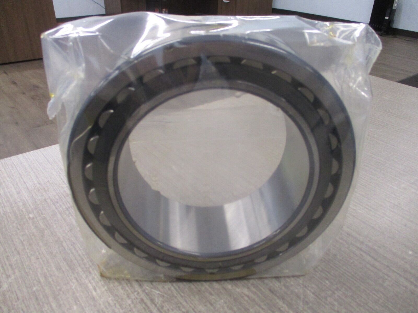 SKF Explorer Spherical Roller Bearing 24024 CC/C3W33 New Surplus