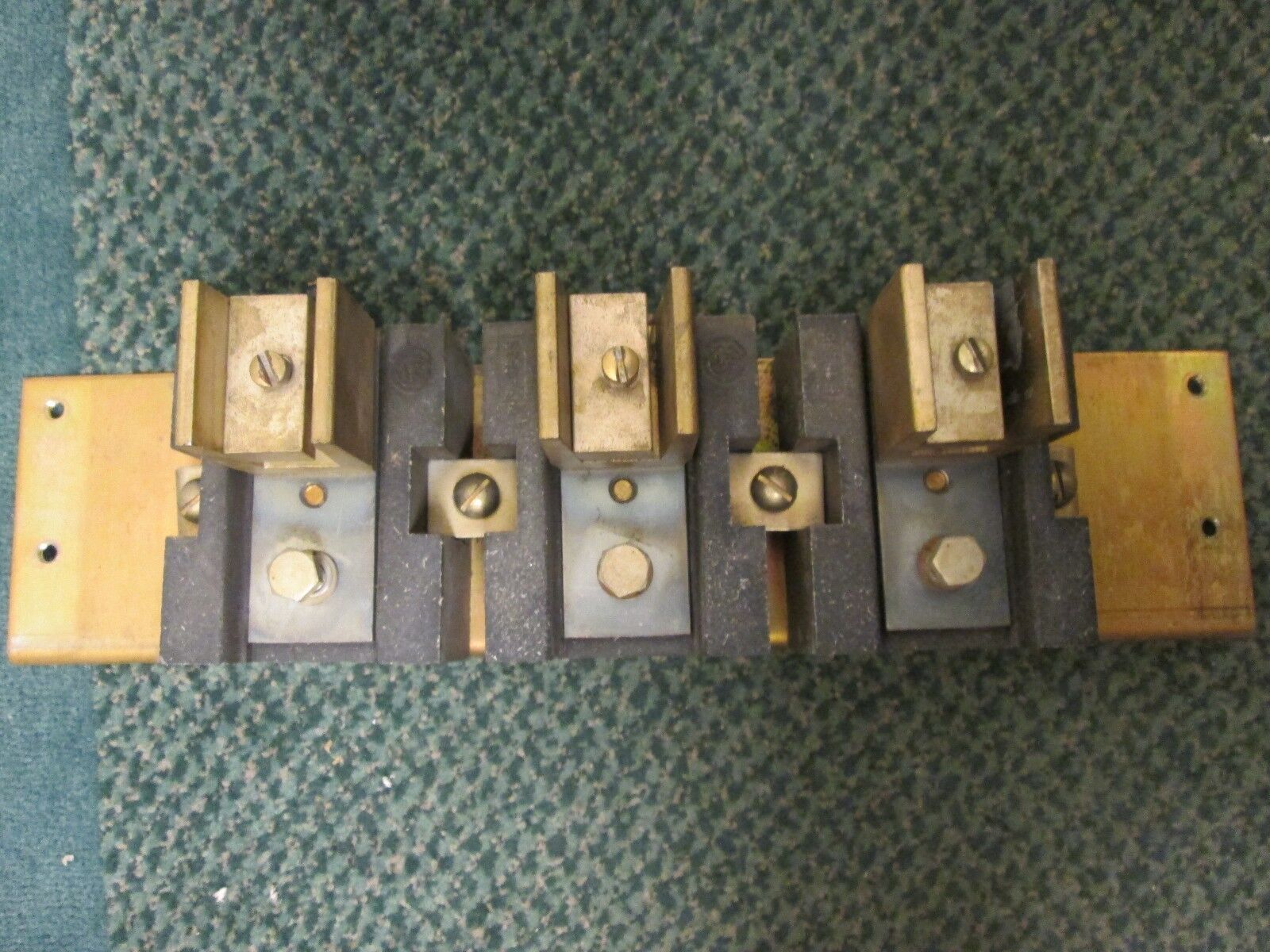 Allen-Bradley Fuse Block F-15235 X-117251 400A 600V Used
