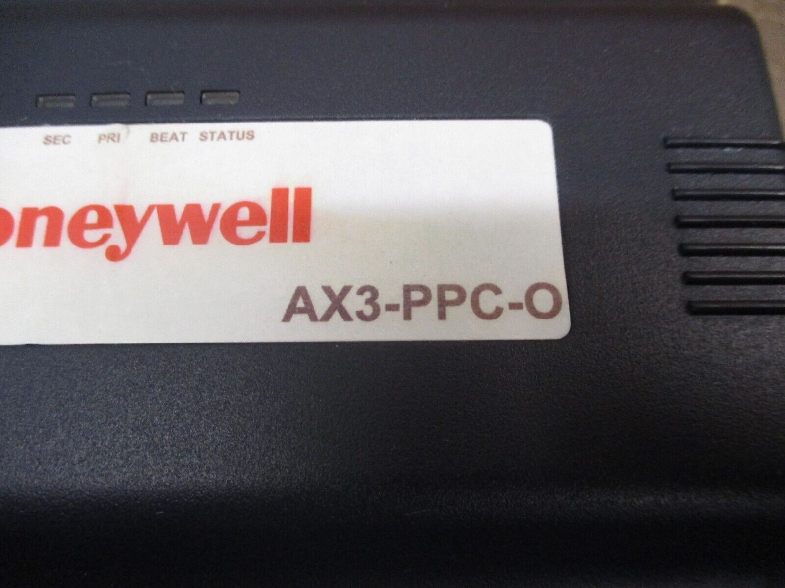 Honeywell Programmable Plant Controller AX3-PPC-O *Broken Mounting Foot* Used