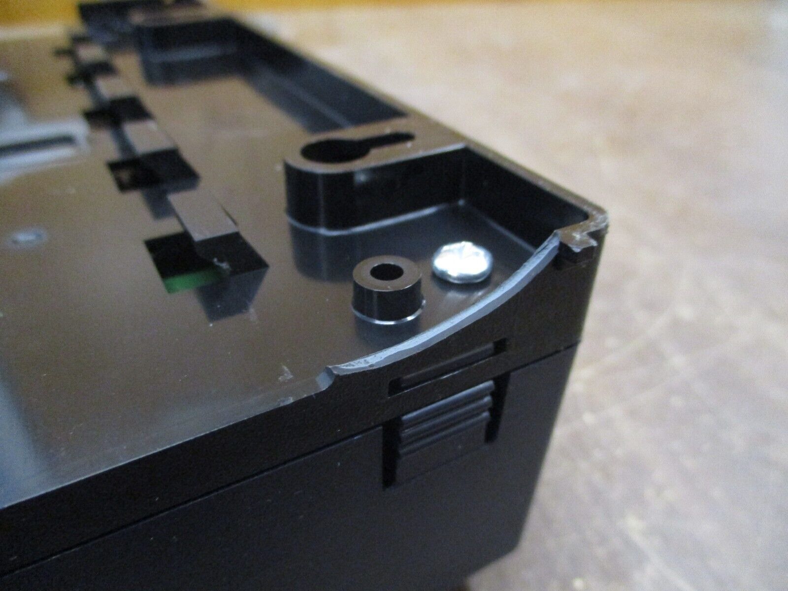 Honeywell Programmable Plant Controller AX3-PPC-O *Broken Mounting Foot* Used