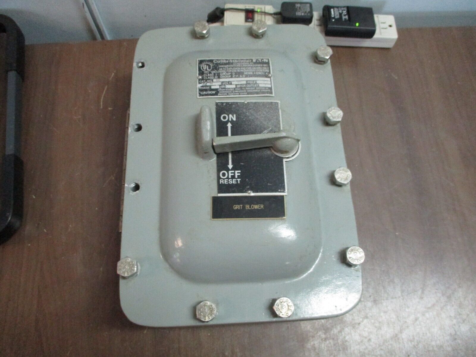 Cutler-Hammer Explosion Proof Circuit Breaker Enclosure EAB 30A 600V Used