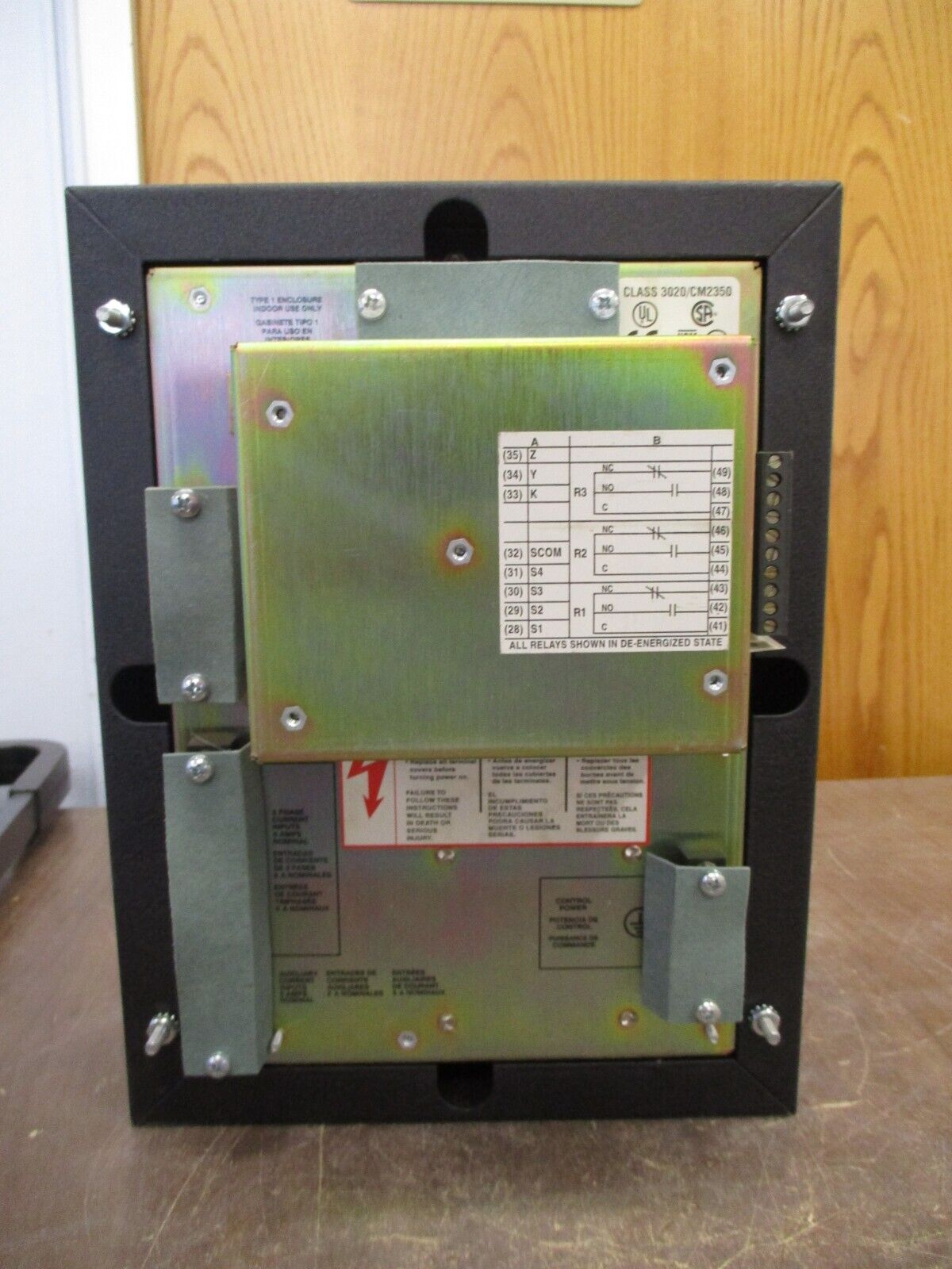 Square D PowerLogic Circuit Monitor 3020 CM2350 w/ 3020 IOM-44 Used