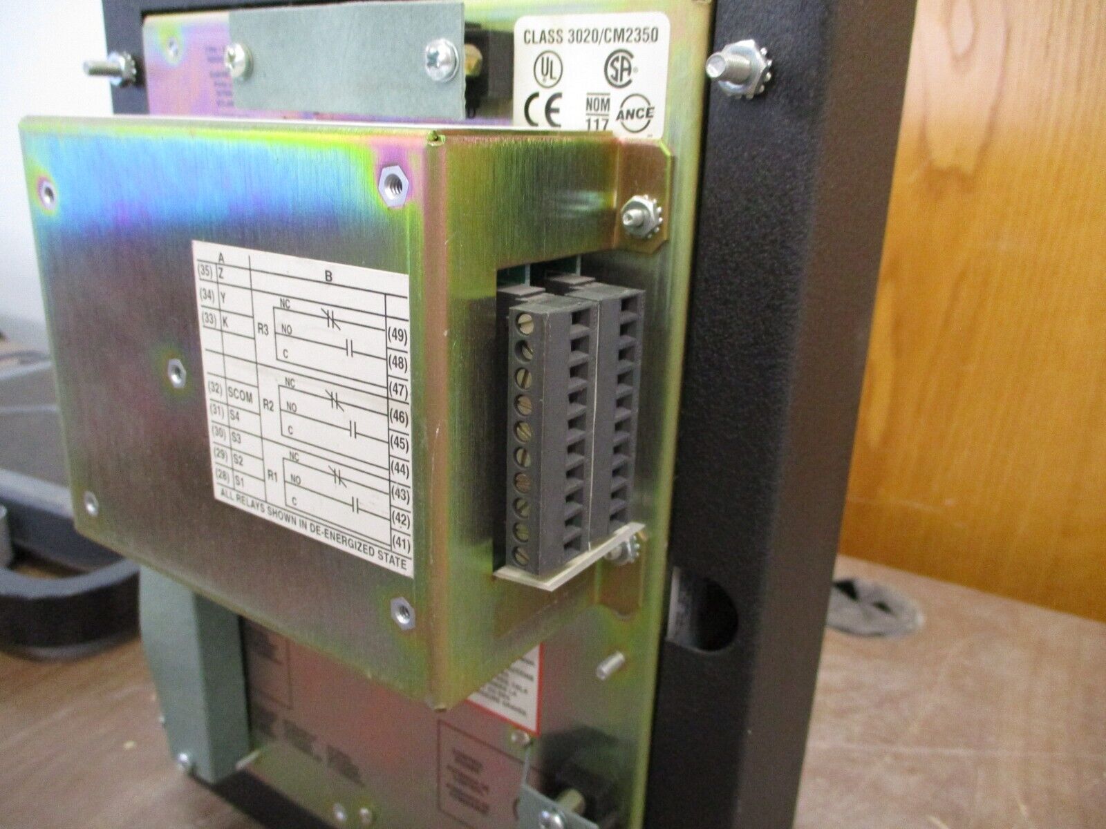 Square D PowerLogic Circuit Monitor 3020 CM2350 w/ 3020 IOM-44 Used