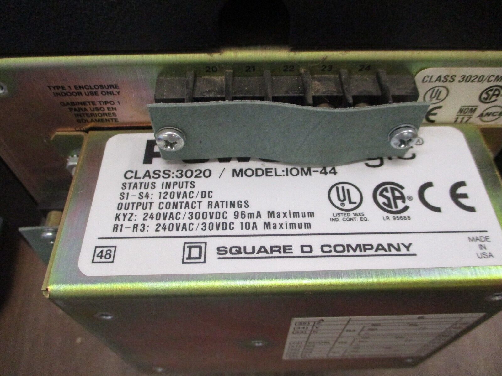 Square D PowerLogic Circuit Monitor 3020 CM2350 w/ 3020 IOM-44 Used