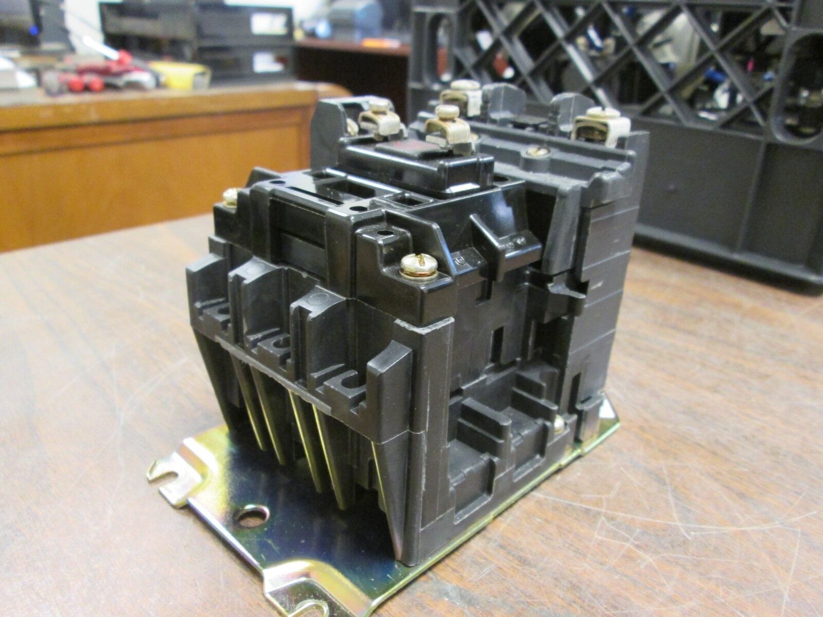 Allen-Bradley Contactor 500-B0D920 115-120V Coil 600V 27A Used