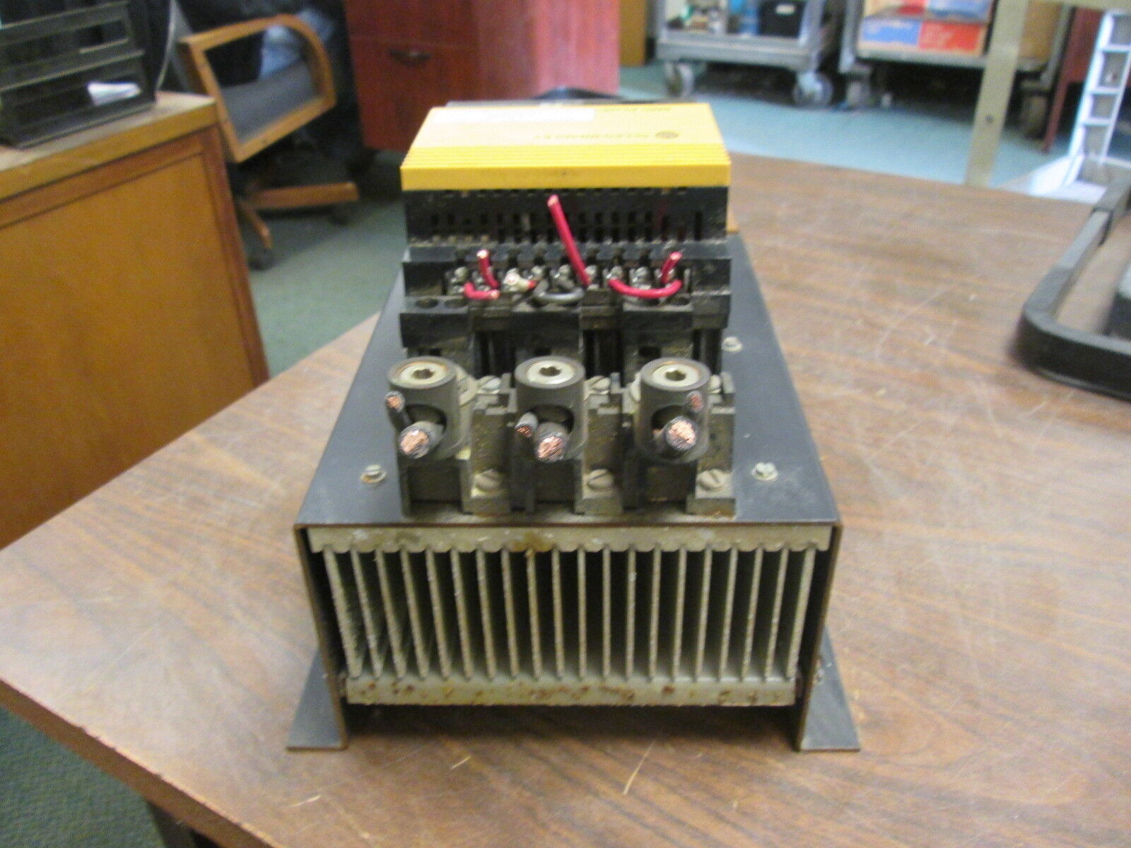 Allen-Bradley SMC Plus Soft Start 150-A97NBD 75HP 120/240V Control 208-480V Ln
