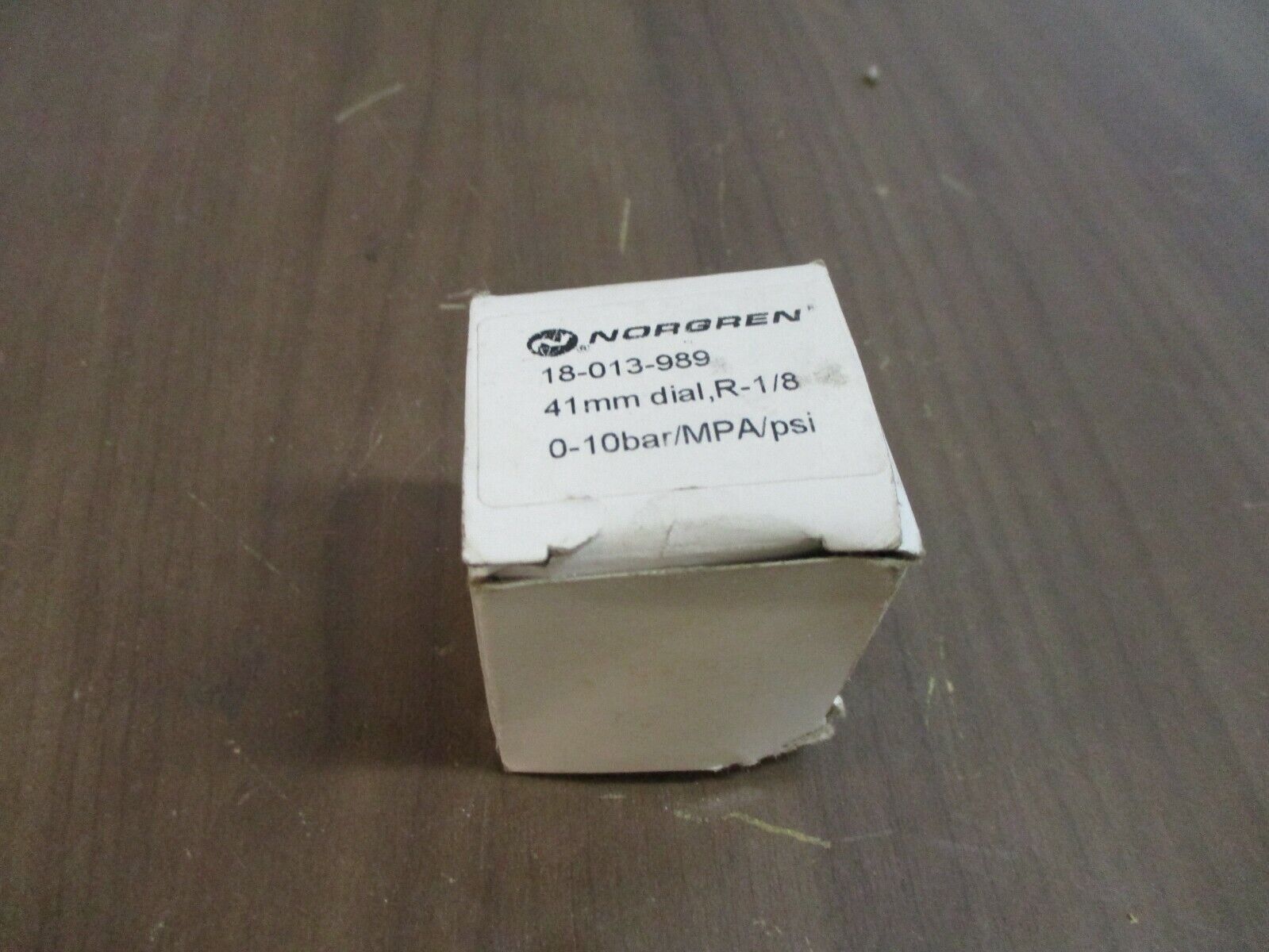 Norgren Pressure Gauge 18-013-989 Range: 0-10bar 41mm dial New Surplus