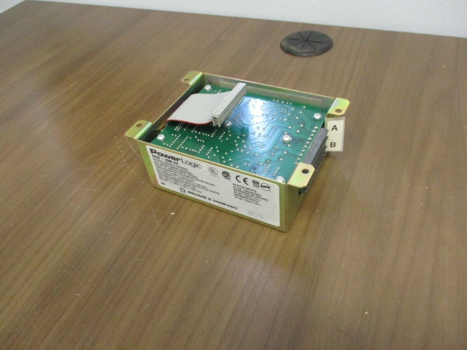 Square D PowerLogic I/O Module 3020 IOM-44 Status Inputs: 120VAC/DC Used