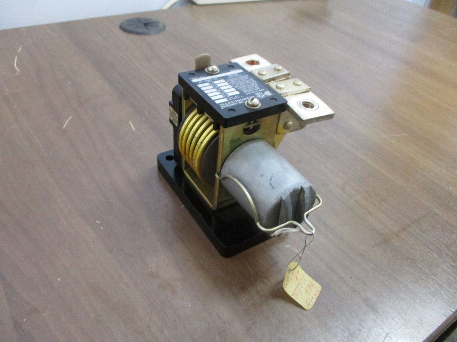 Allen-Bradley Inverse Time Relay 810-A24C Ser. A 210A 600V Used