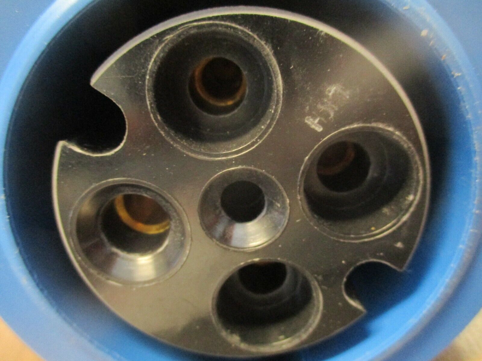 Hubbell Connector 460C9W 60A 250V 3Ph Conduit End Used