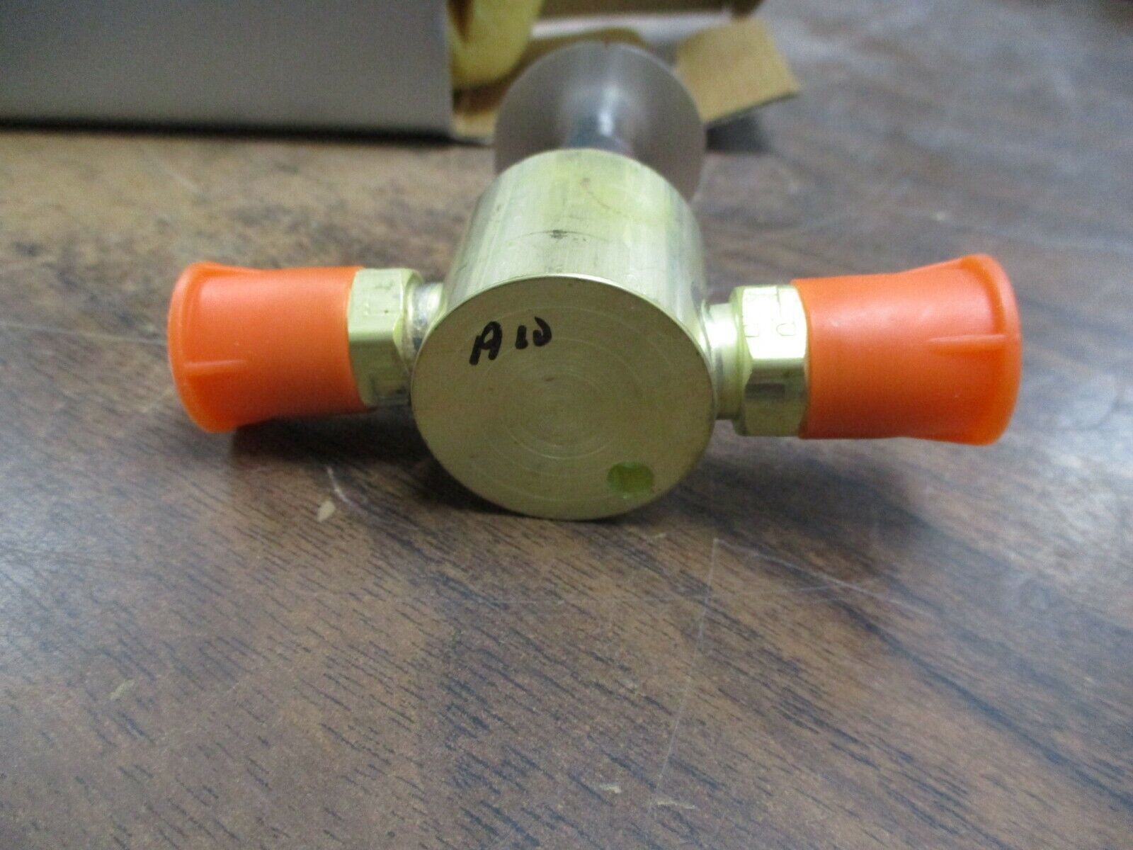 Parker Solenoid Valve R20F83 1/4" Orifice 3/8" SAE Conn New Surplus