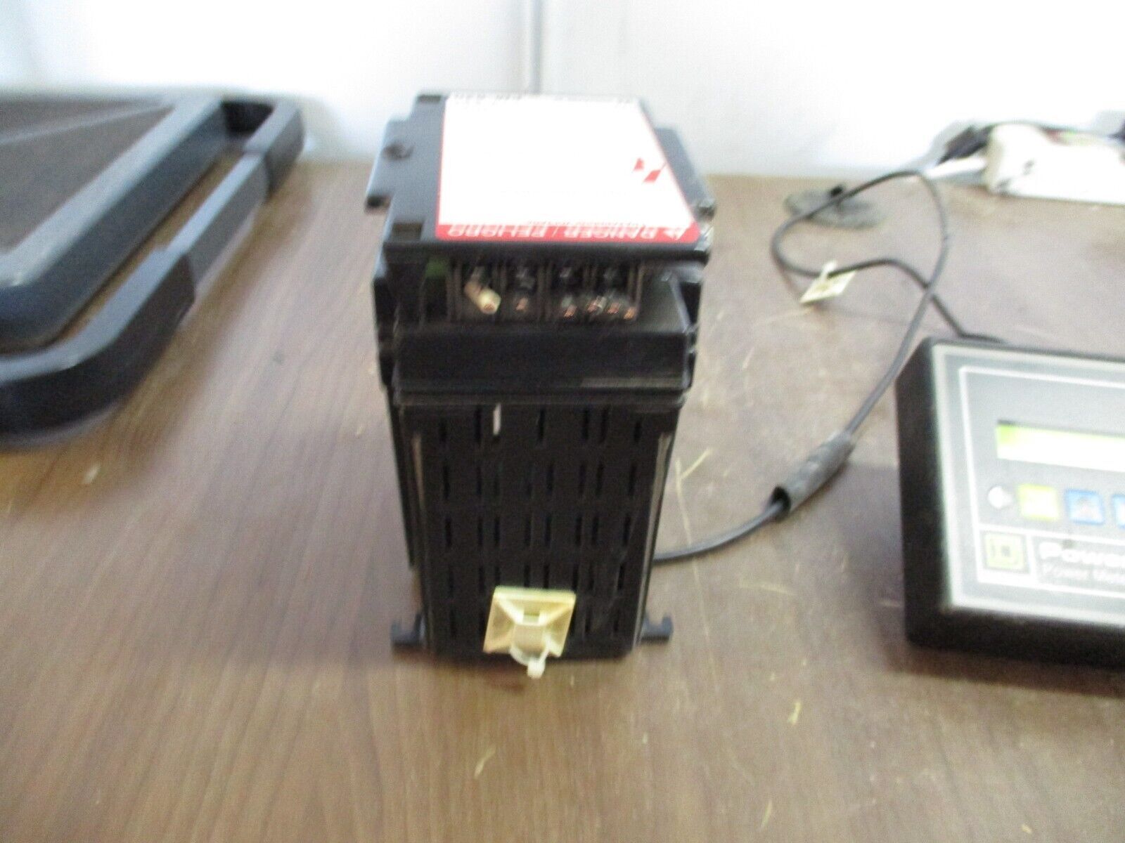 Square D PowerLogic Power Meter w/ Display 3020 PM-620/3020 PMD-32 Ser F3 Used