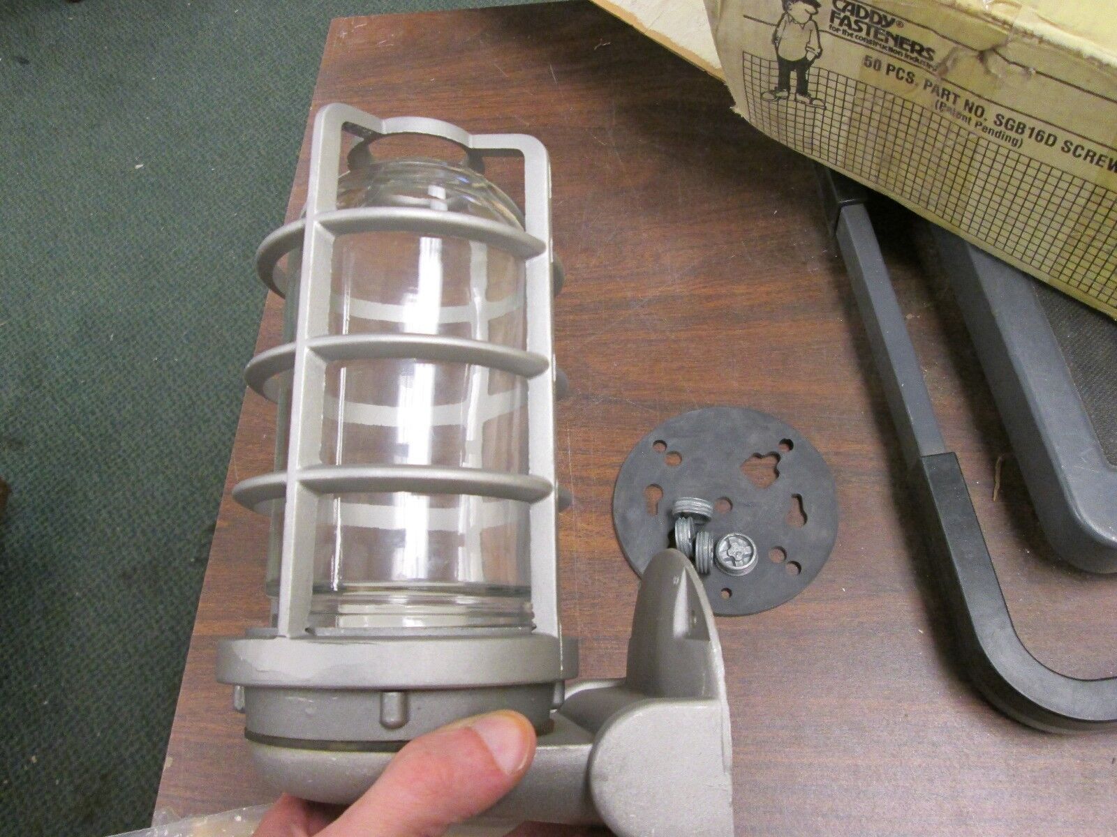 Ral Incandescent Vaporproof Light 100W Wet Locations New Surplus