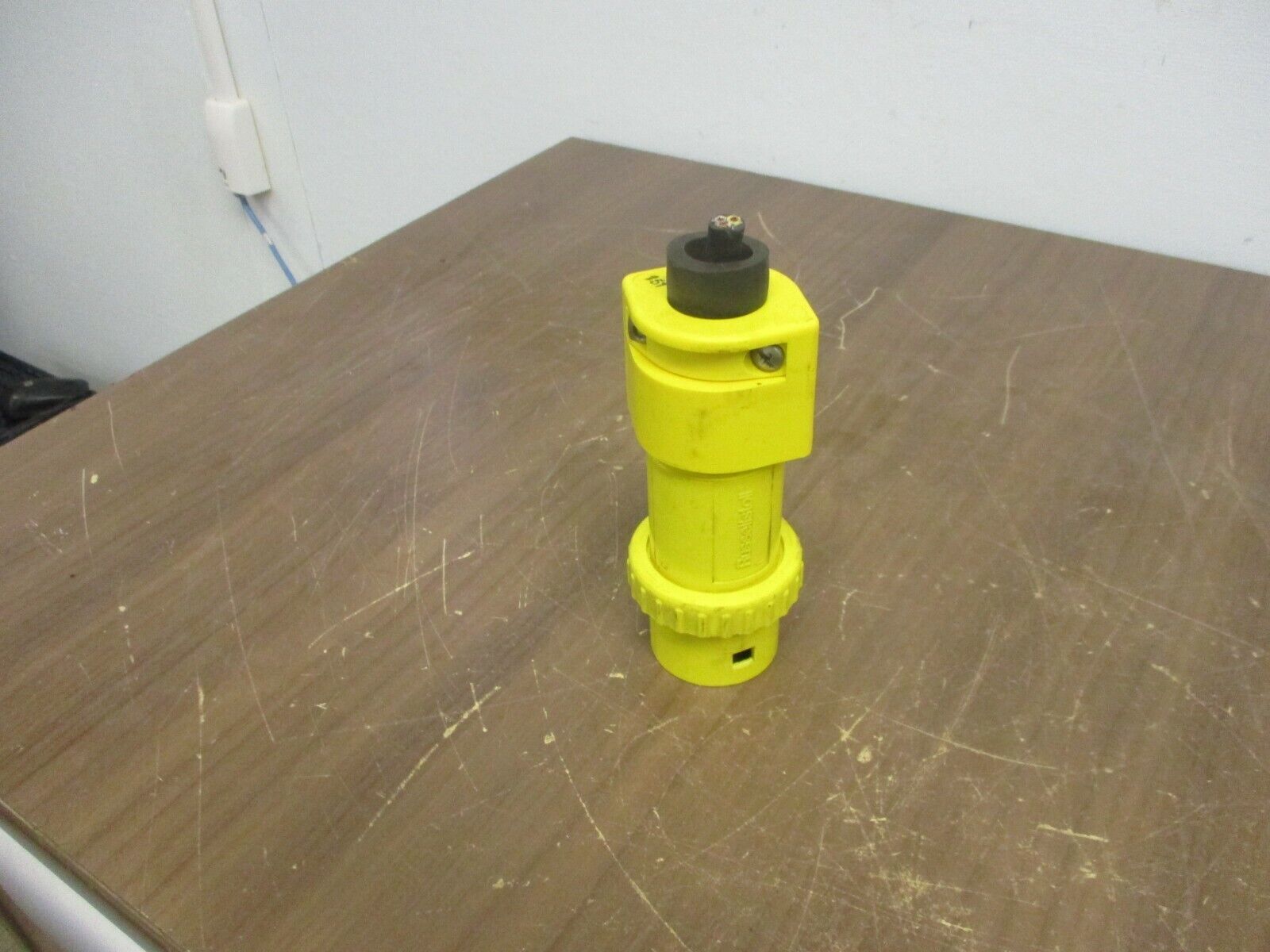 Thomas & Betts Russellstoll Plug 9P33U0 30A 600VAC Used