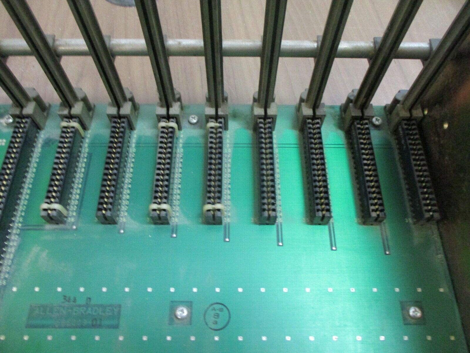 Allen-Bradley 8-Slot I/O Chassis 1771AB Ser. A Used