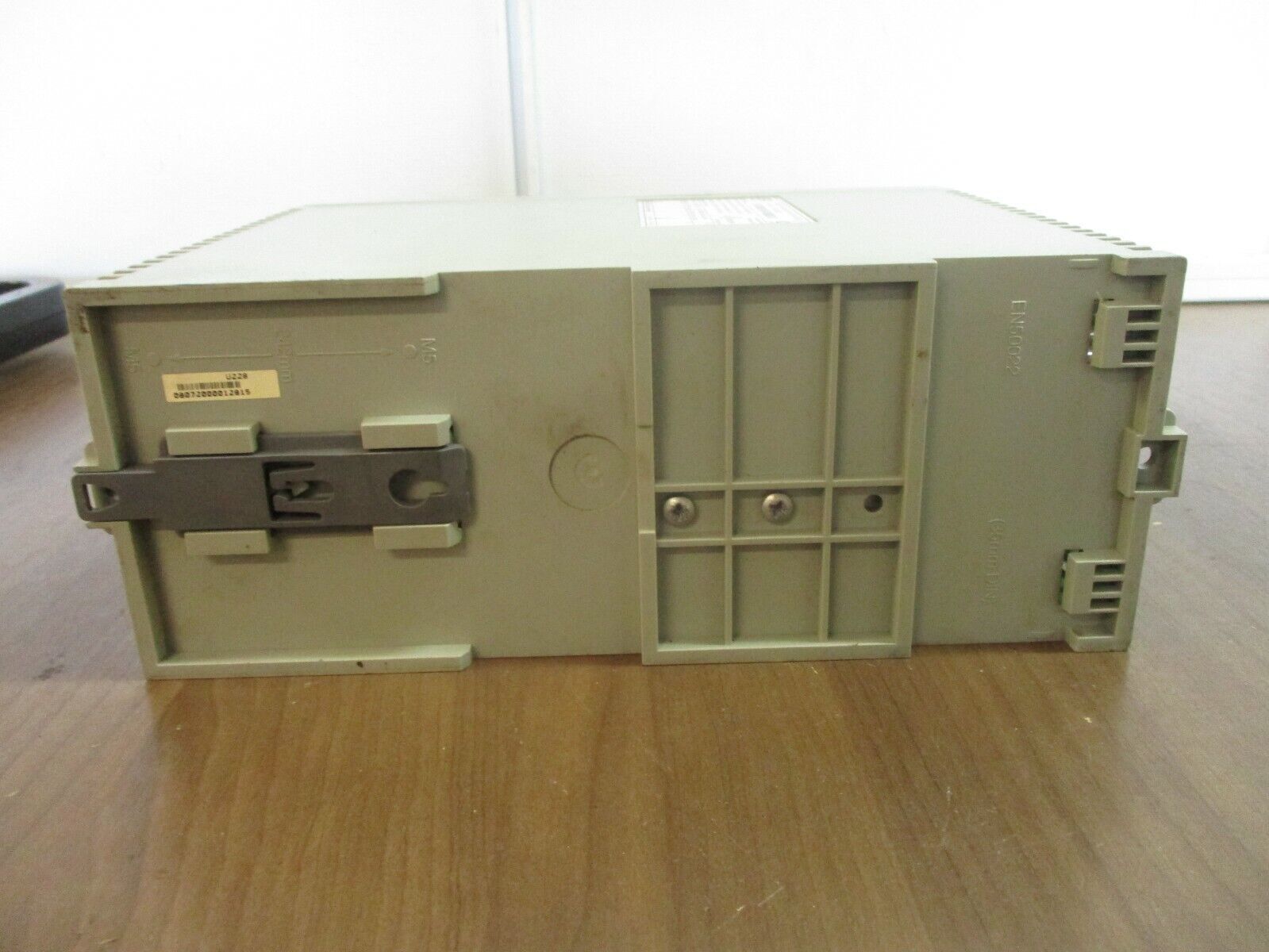 Parker 650 Series AC Drive 650V/0005/460/RBF 5HP 3Ph FW: 4V12 w/ Keypad Used