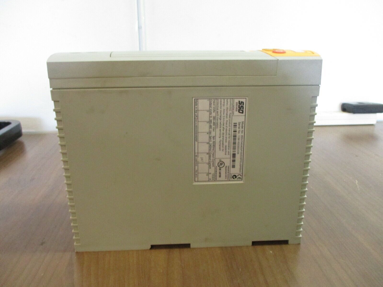 Parker 650 Series AC Drive 650V/0005/460/RBF 5HP 3Ph FW: 4V12 w/ Keypad Used