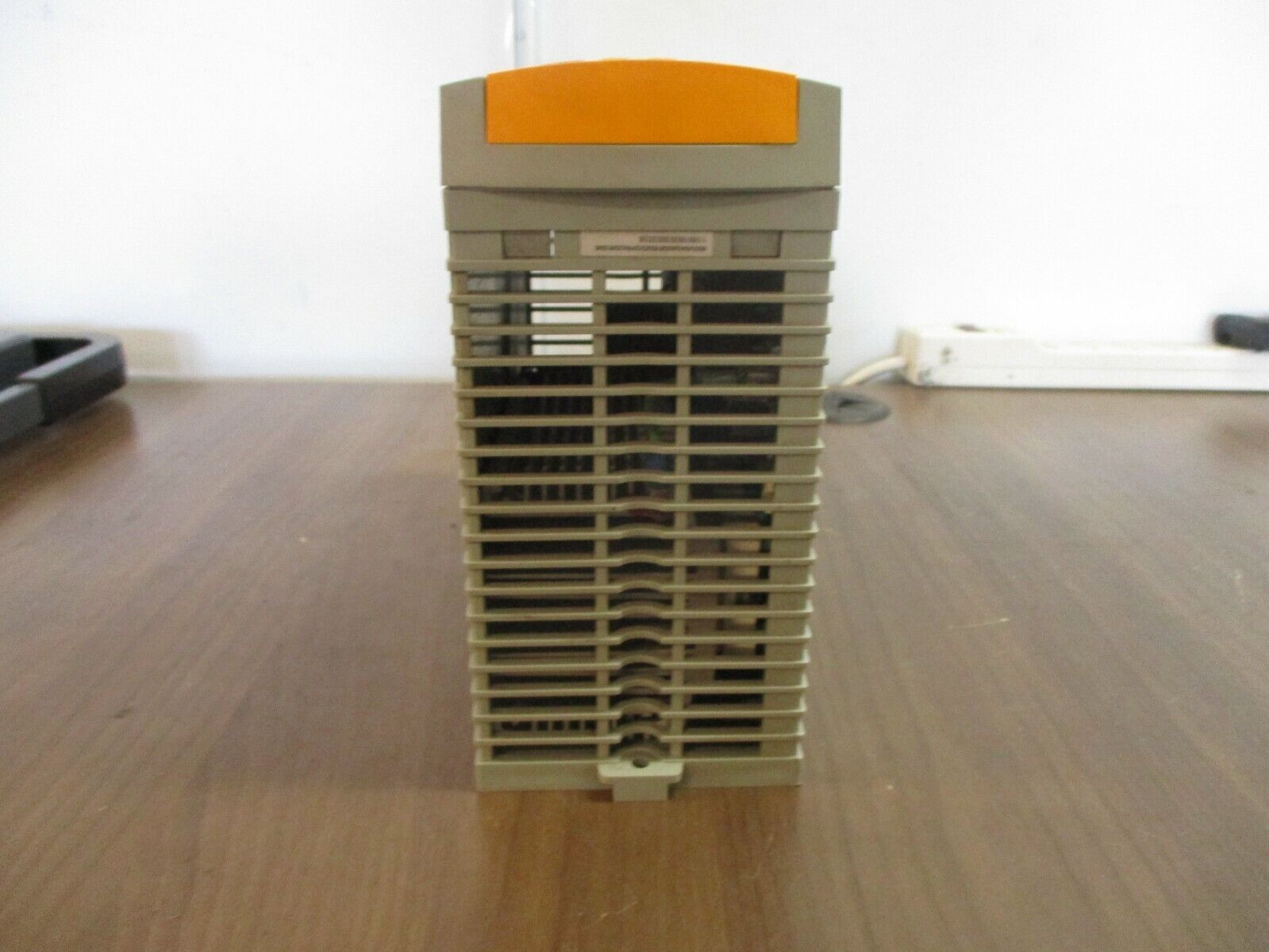 Parker 650 Series AC Drive 650V/0005/460/RBF 5HP 3Ph FW: 4V12 w/ Keypad Used