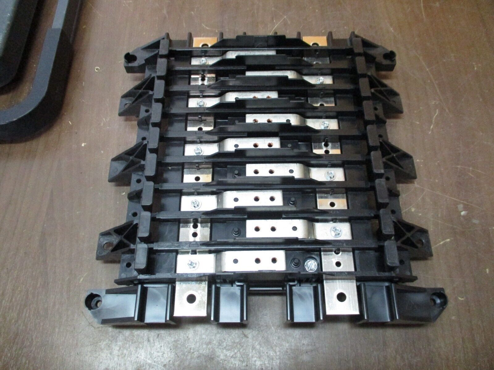 Siemens P1 Rev Chassis K11D255001 250A 18-Circuit 1Ph New Surplus