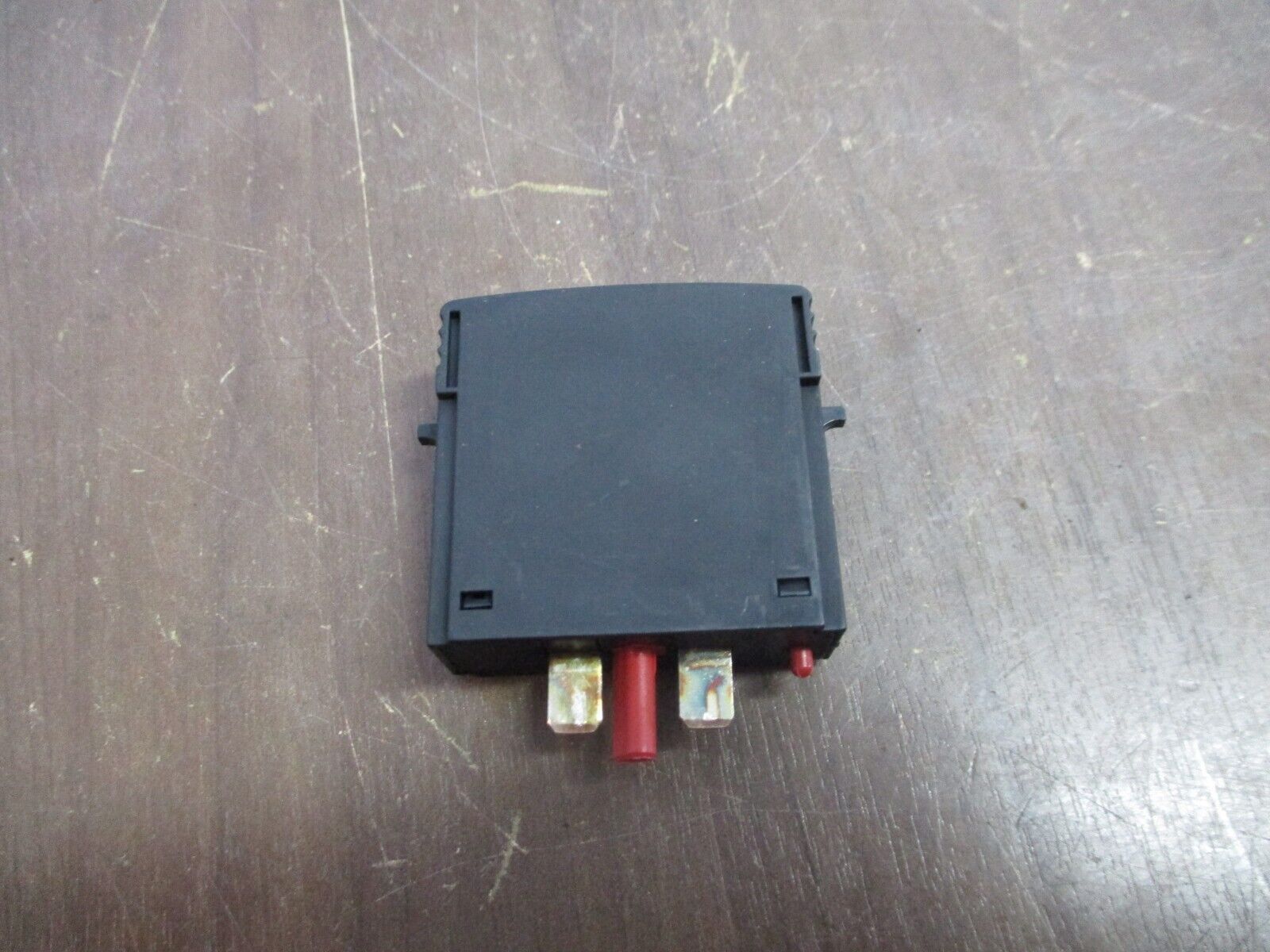 Phoenix Contact Valvetrab Surge Protection Plug VAL-MS 320-UD ST UC: 335VAC Used