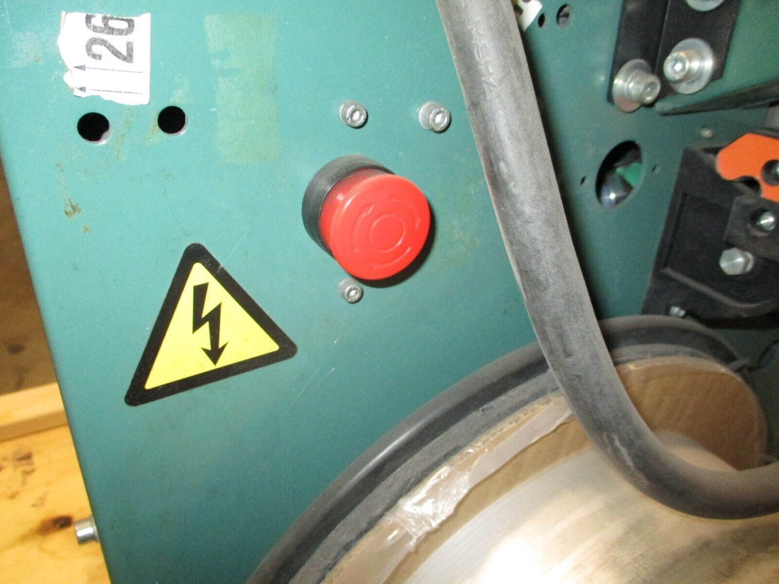 Signode LB-2300 Strapping Machine PT2300 460V 3Ph 60Hz MFD: 2002 Used