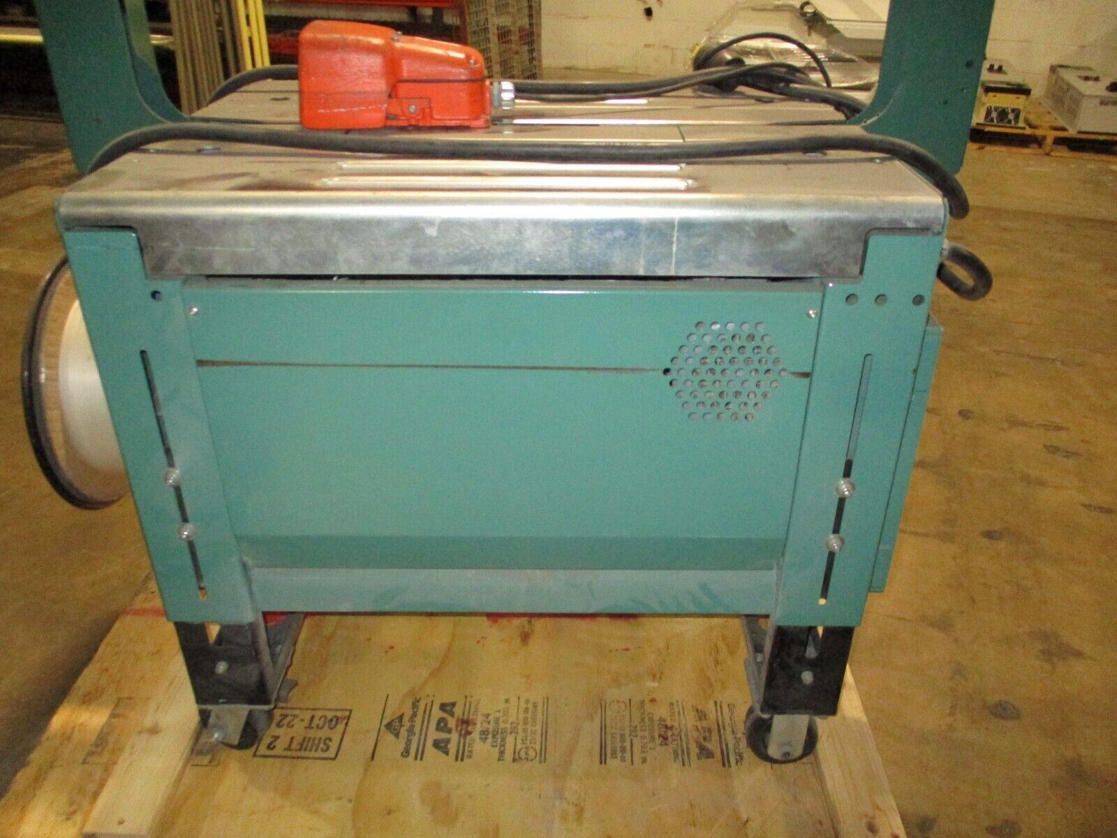 Signode LB-2300 Strapping Machine PT2300 460V 3Ph 60Hz MFD: 2002 Used