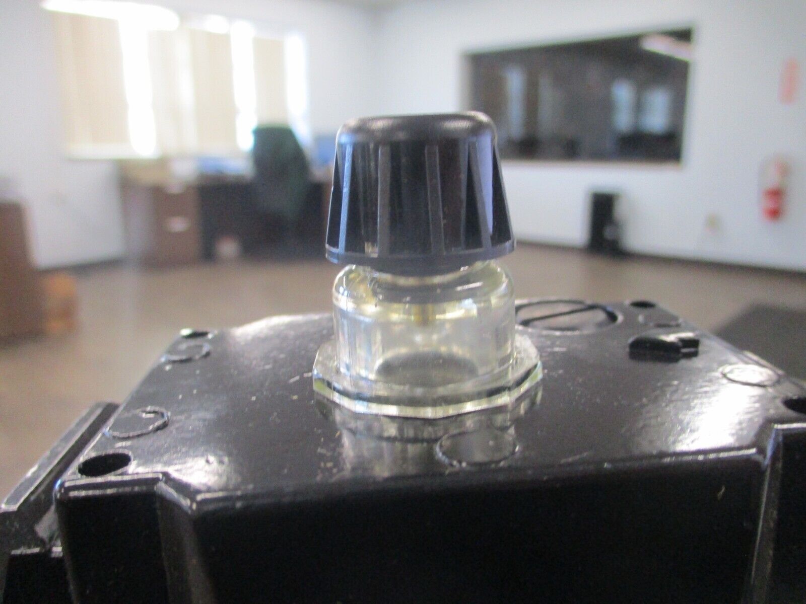 Arrow Pneumatics Arrowfog Lubricator L384W 1/2" 20 oz. New Surplus