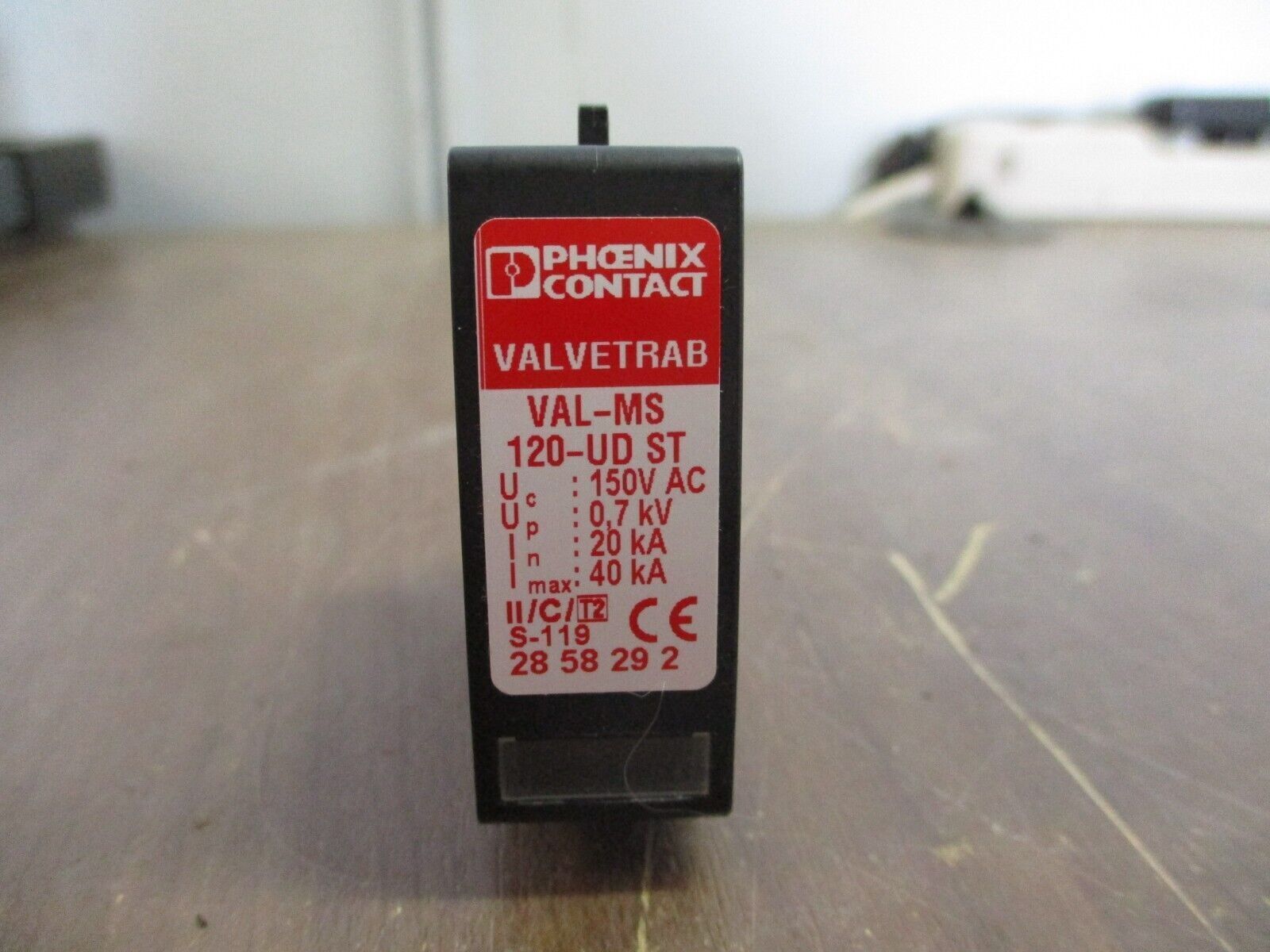Phoenix Contact Valvetrab Surge Protection Plug VAL-MS 120-UD ST Uc: 150VAC Used