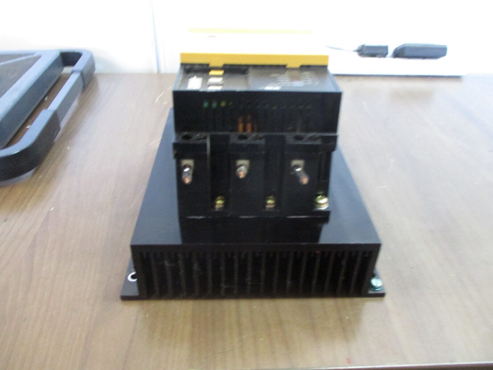 Allen-Bradley SMC Dialog Plus Soft Start 150-A35NBD Ser. B 25HP 208-480V 35A