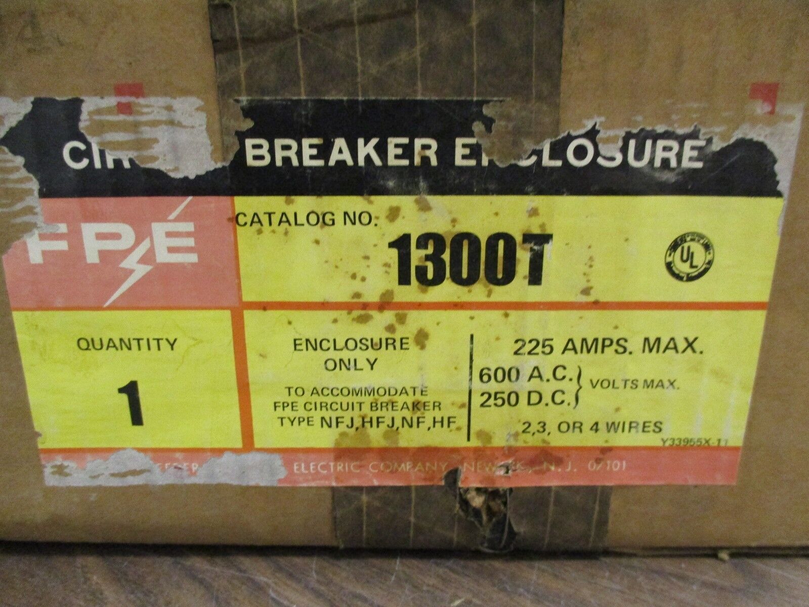 FPE Circuit Breaker Enclosure 1300T 225A 600V *Missing Cover Screw* New Surplus