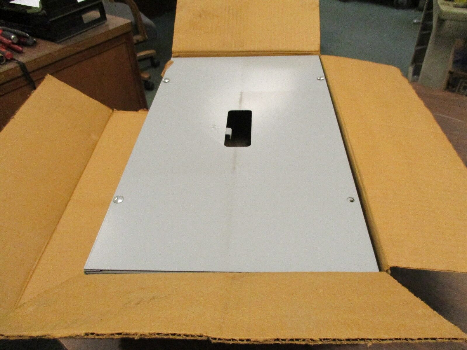 FPE Circuit Breaker Enclosure 1300T 225A 600V *Missing Cover Screw* New Surplus