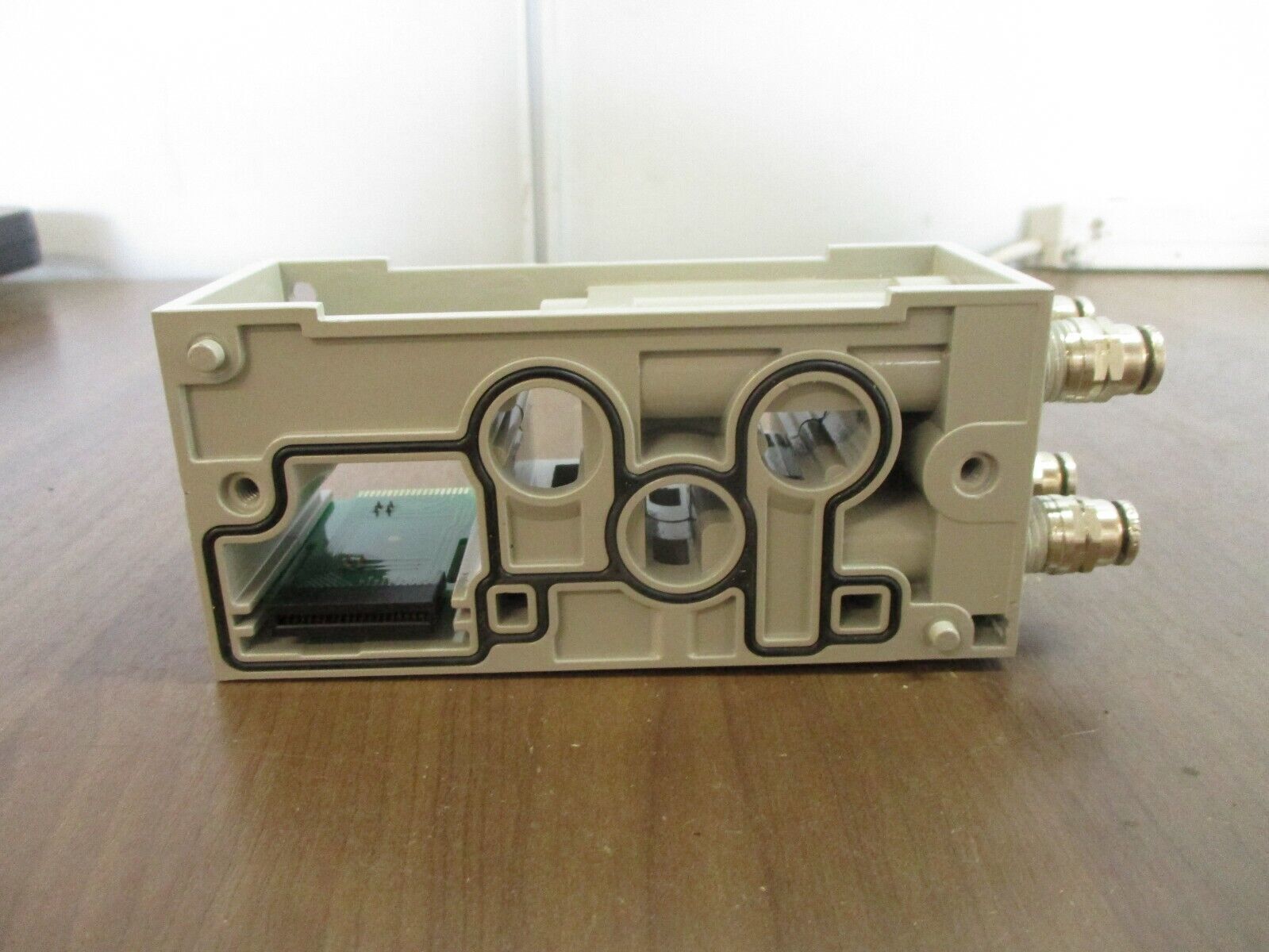Numatics Manifold K503AMM22MA0010 *No Box* New Surplus