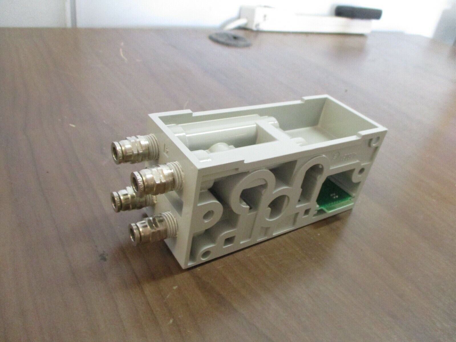 Numatics Manifold K503AMM22MA0010 *No Box* New Surplus