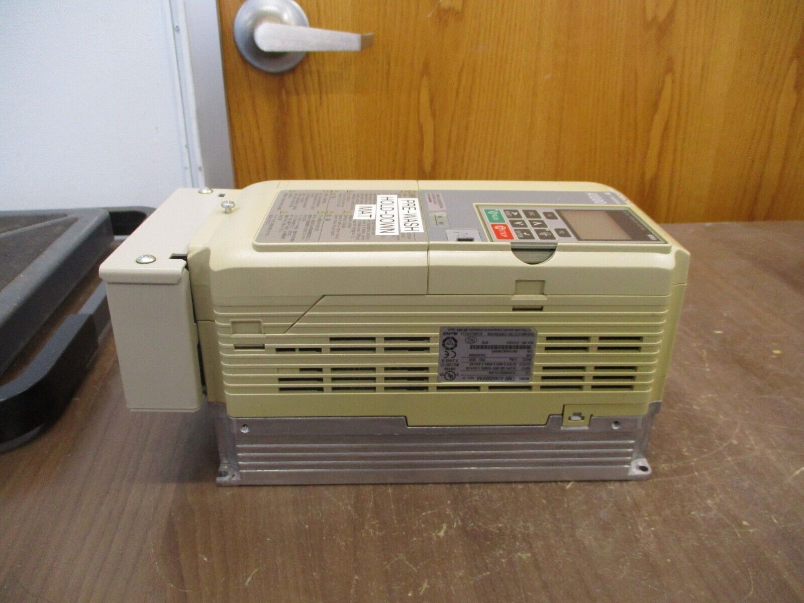 Yaskawa A1000 AC Drive CIMR-AU4A0005FAA Rev. D 3HP 3Ph w/ Keypad Used