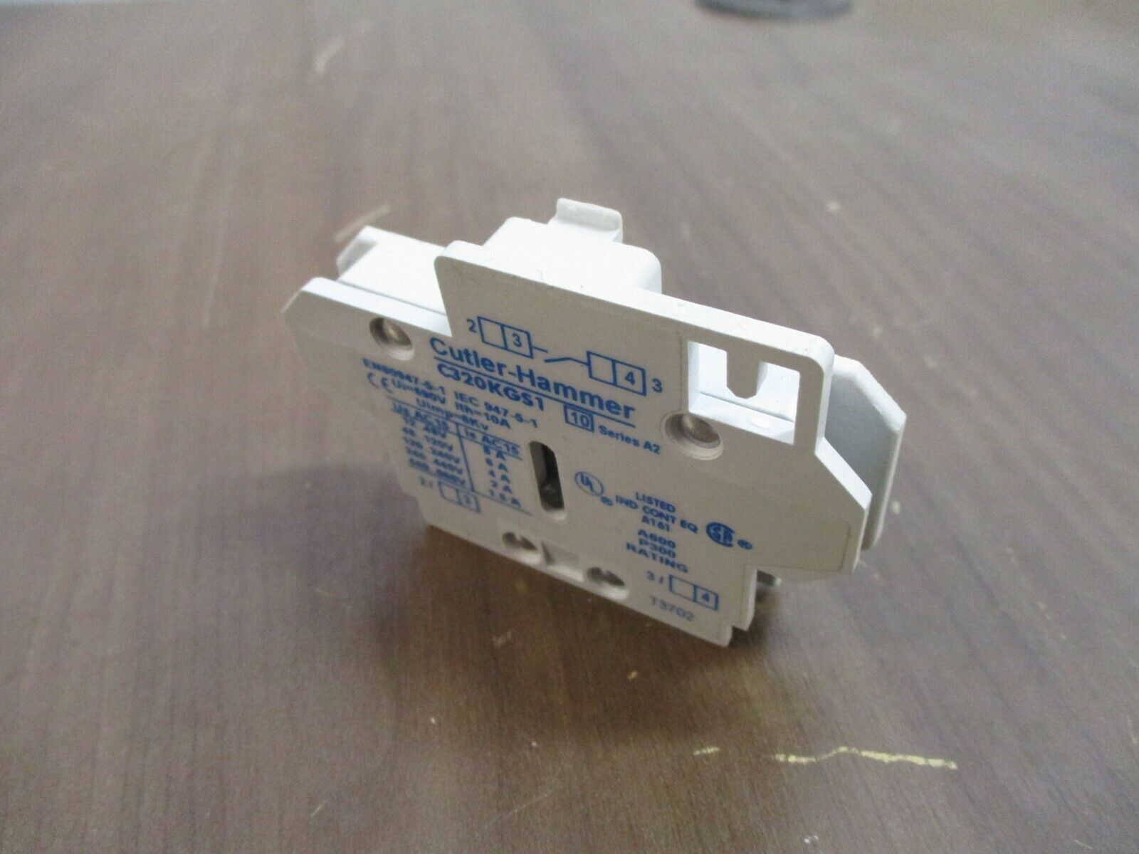 Cutler-Hammer Freedom Series Side Mounted Aux Contact C320KGS1 Ser. A2