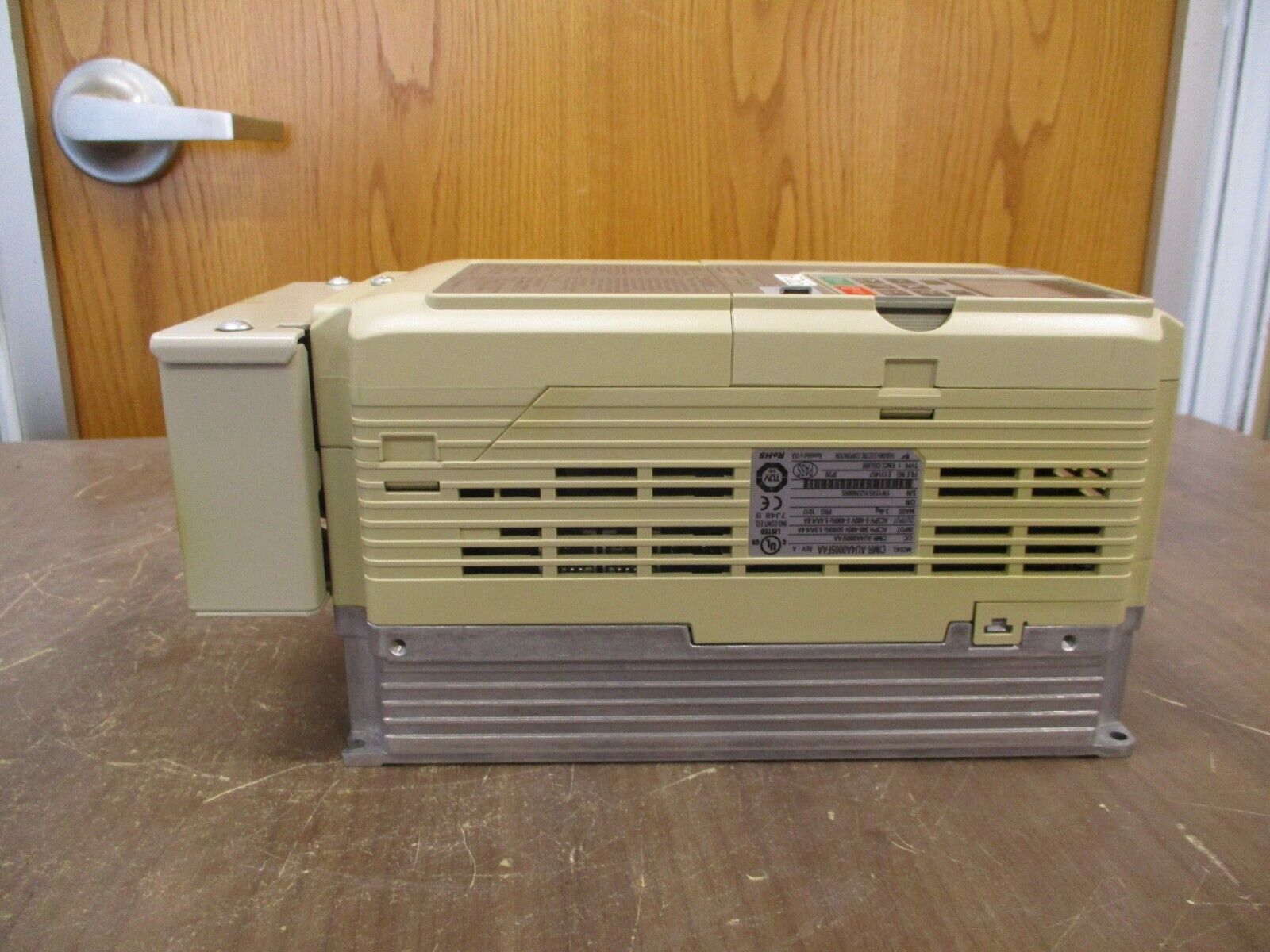 Yaskawa A1000 AC Drive CIMR-AU4A0005FAA Rev. A 3HP 3Ph w/ Keypad Used