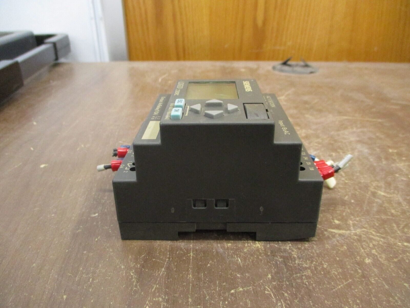 Siemens LOGO! 230RC Logic Module 6ED1 052-1FB00-0BA2 115/120VAC 230/240VAC Used