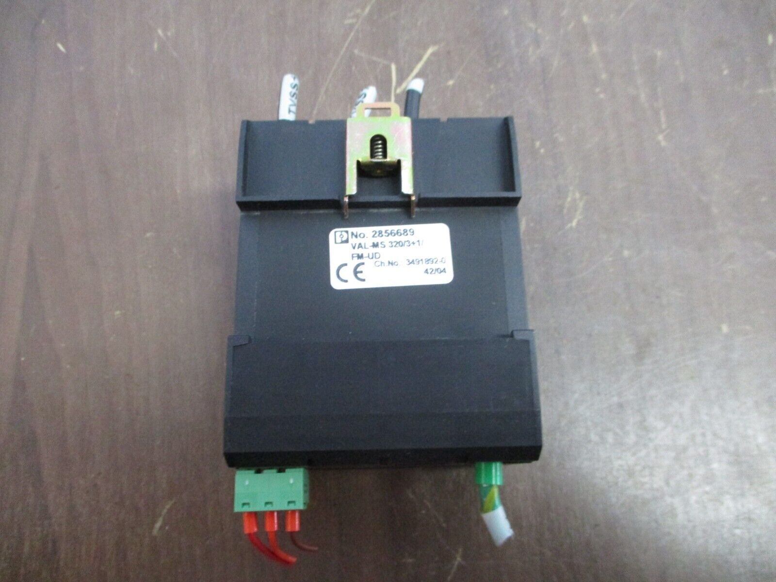 Phoenix Contact Surge Arrester Base VAL-MS 320/3+1/FM-UD Used