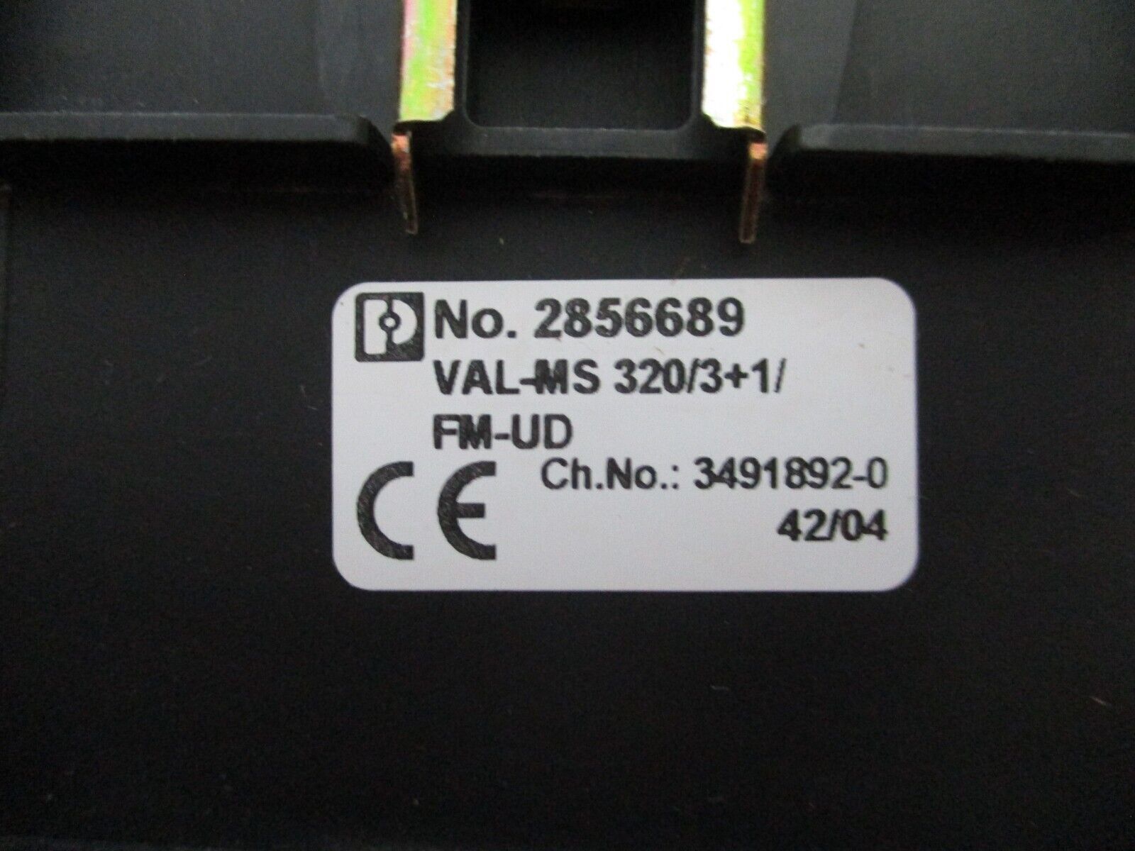 Phoenix Contact Surge Arrester Base VAL-MS 320/3+1/FM-UD Used