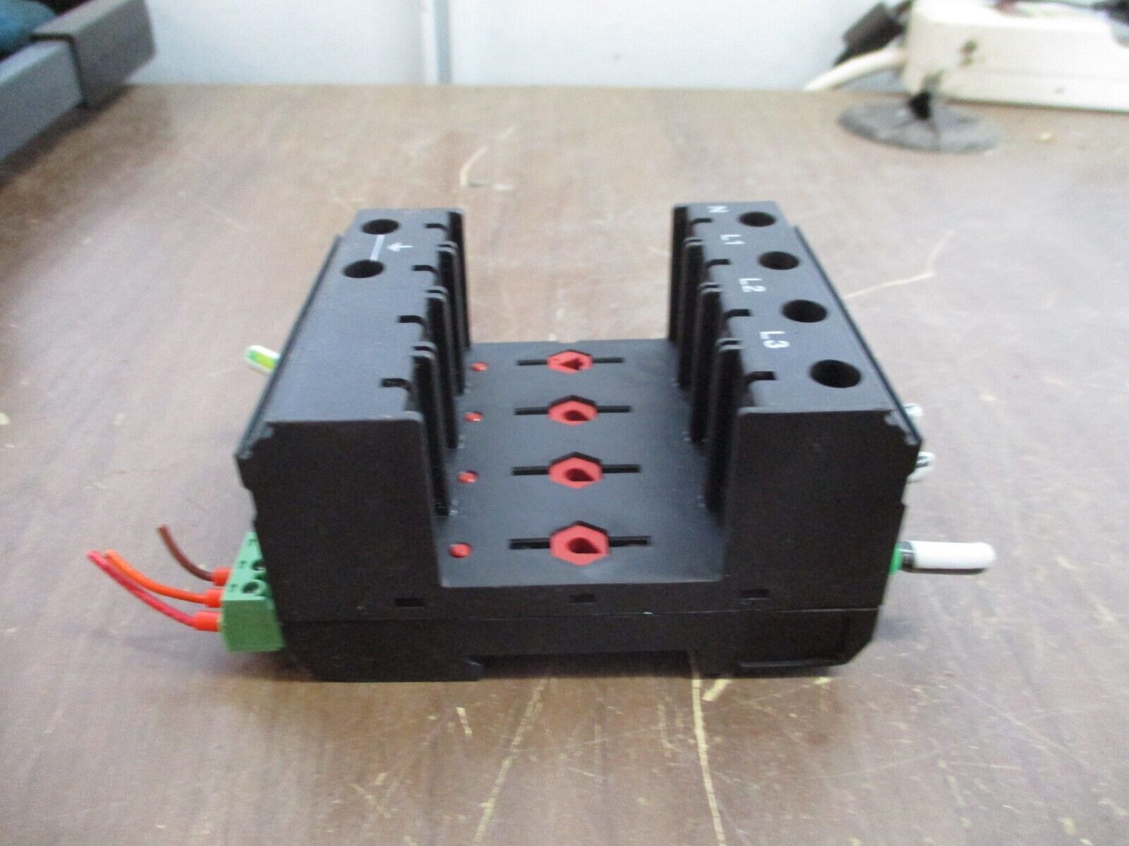 Phoenix Contact Surge Arrester Base VAL-MS 320/3+1/FM-UD Used