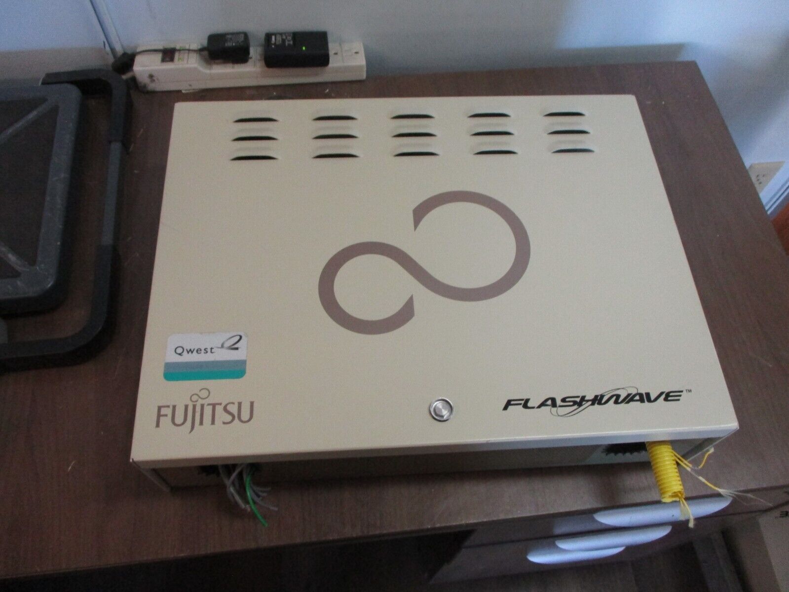 Fujitsu Flashwave 4010 Chassis REM 3DS3 20C3 P CHAS MFG No. FC9688C032-104 Used