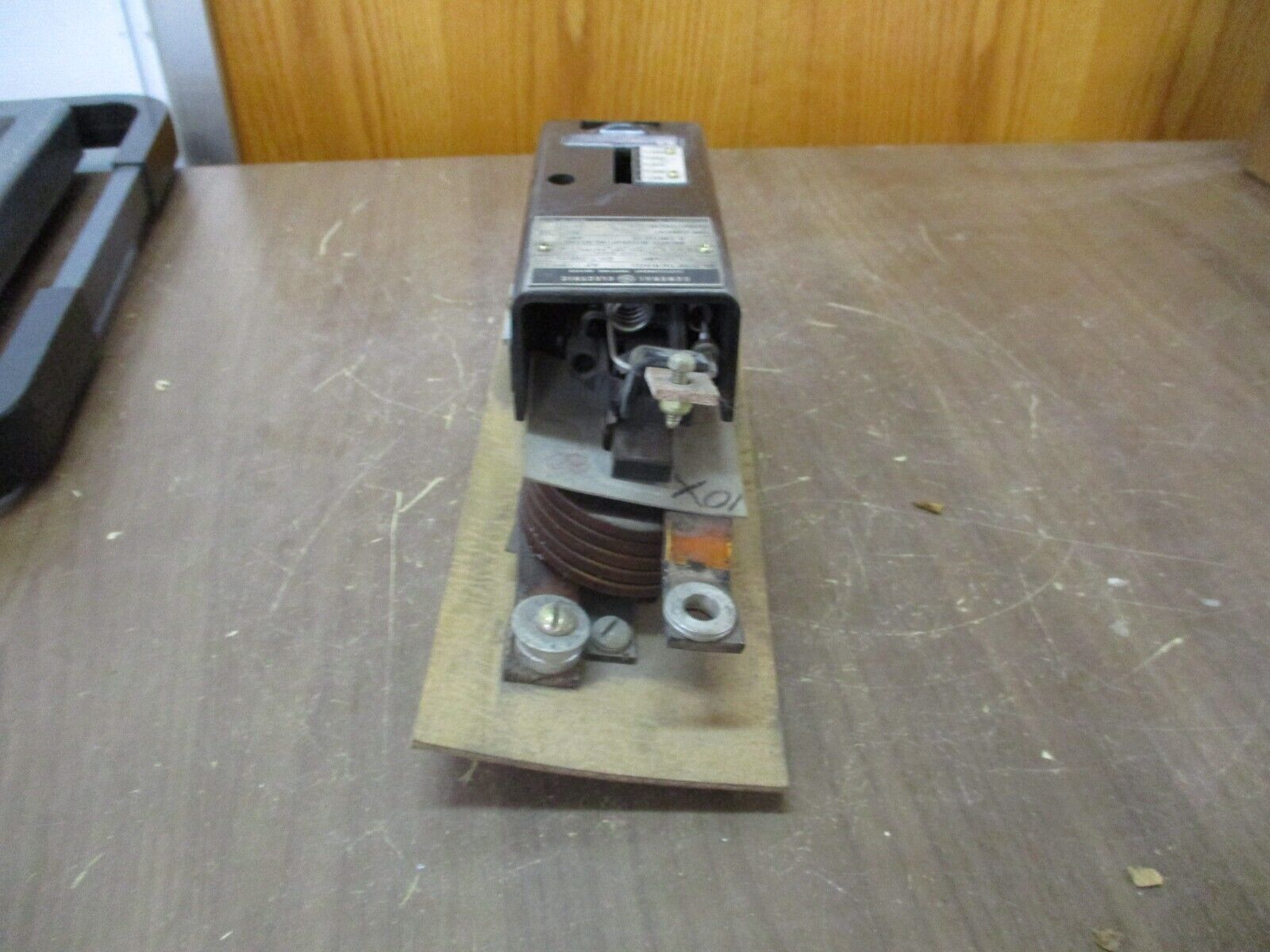 GE Type EC-2 Overcurrent Tripping Device 238D690G1 200A 60Hz *Shelfwear*